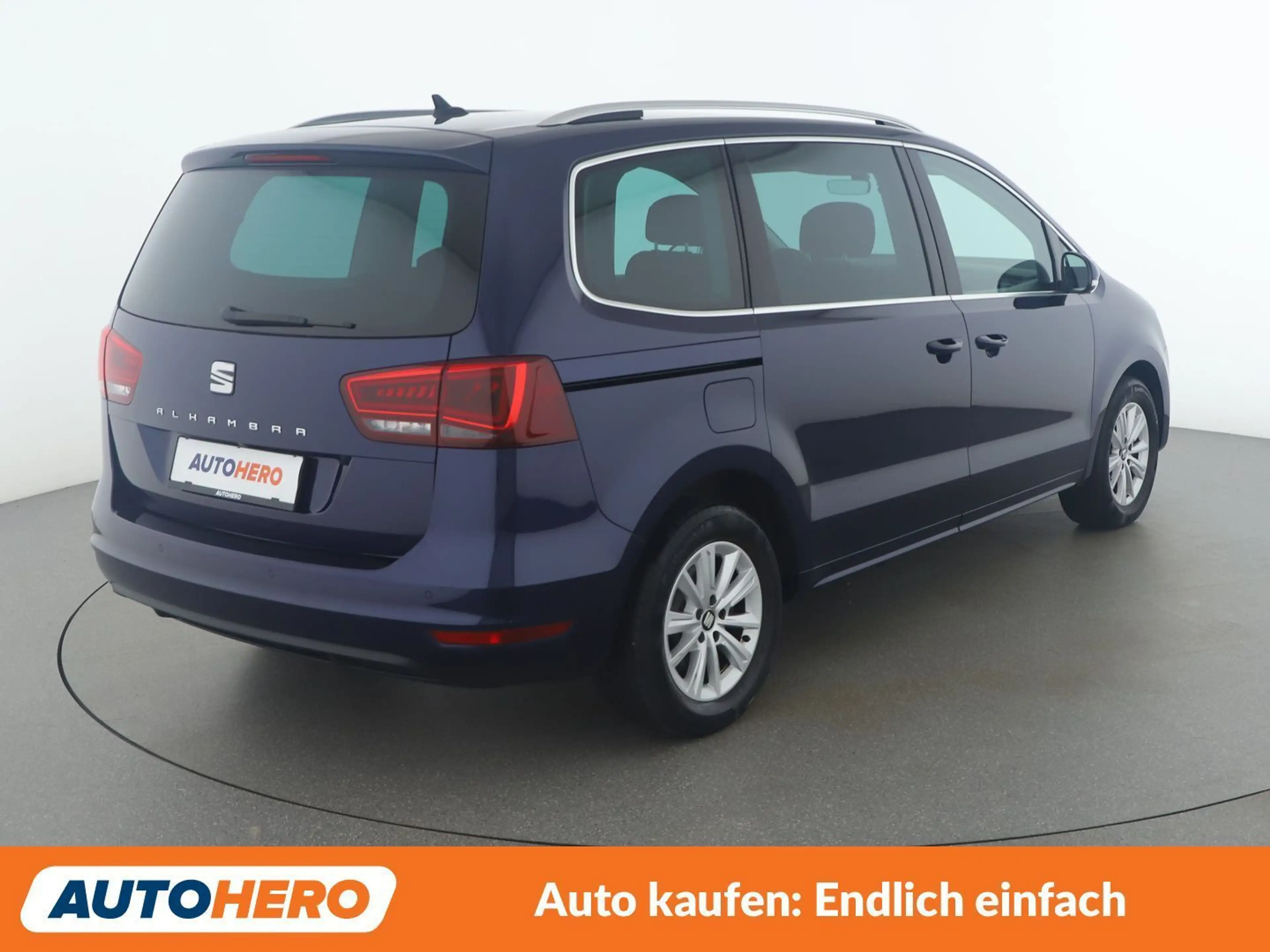 SEAT Alhambra 2.0 TDI Executive — photo 6