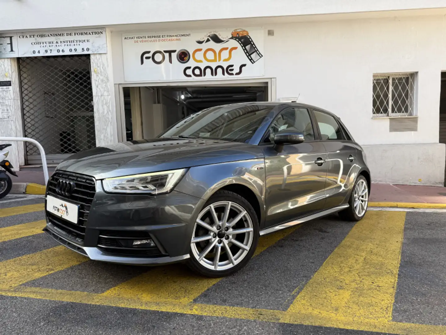 Audi A1 1.6 TDI 116CH S LINE S TRONIC 7 Gris - 1