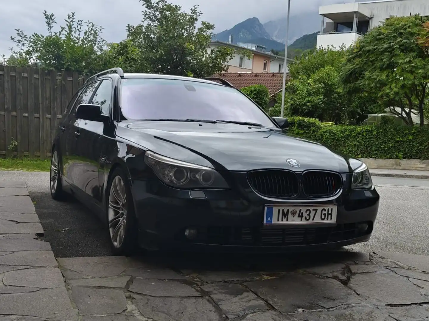 BMW 535 535d Touring Aut. Schwarz - 2