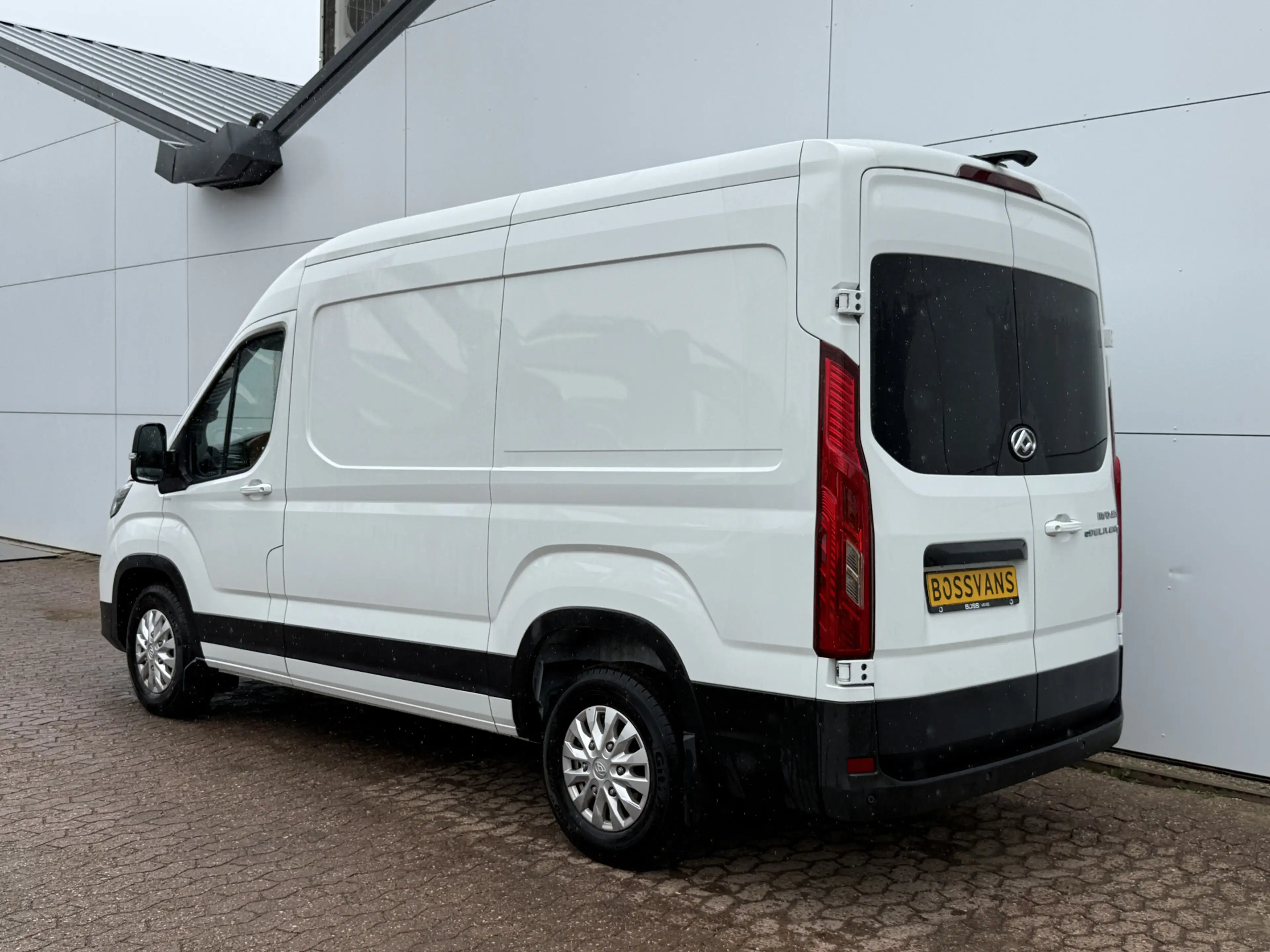 Maxus eDeliver 9 77kWh 204PK Nieuw model! L2H2 Glaspack/Camper 300k — photo 2