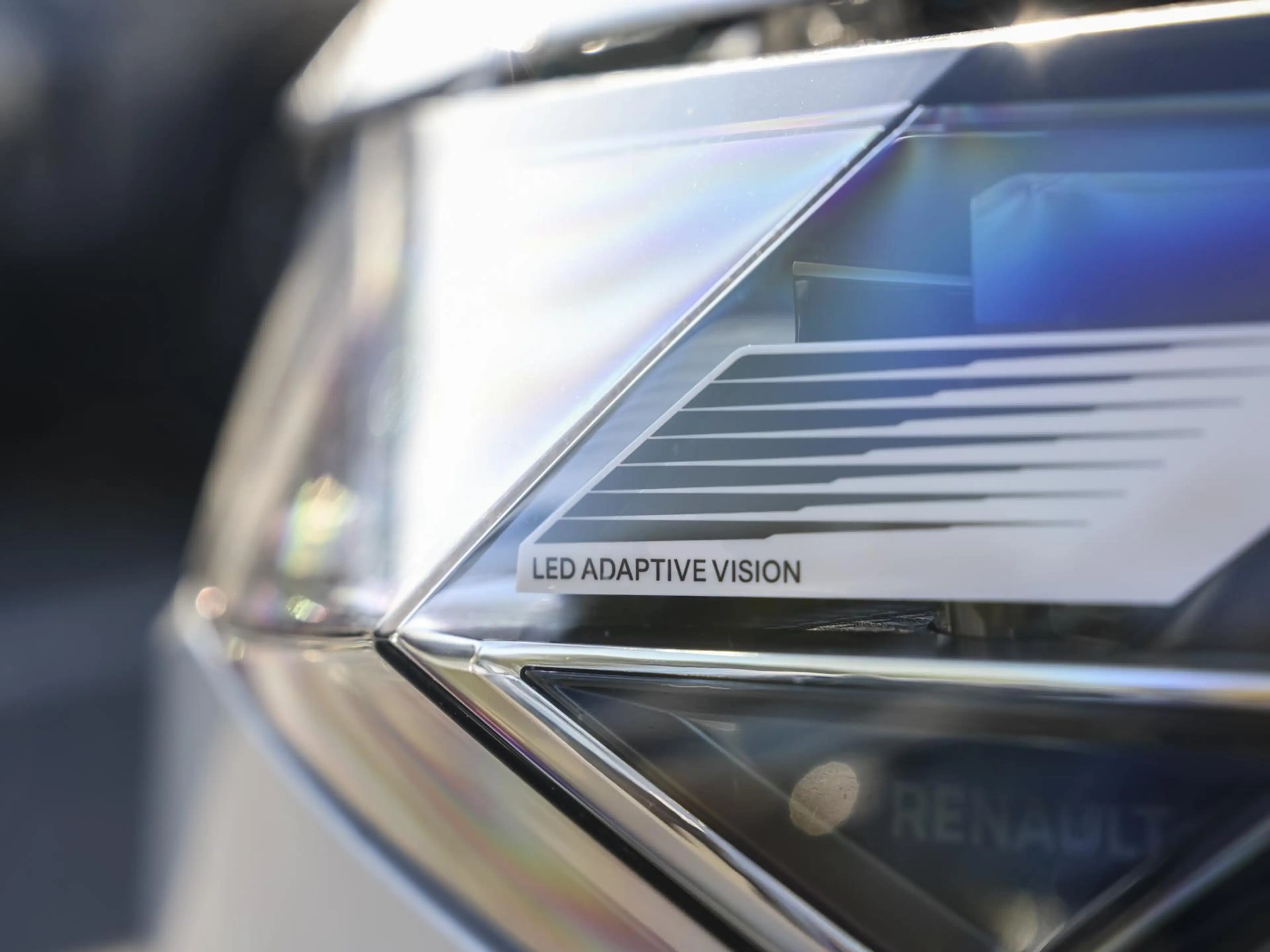 Renault Rafale Esprit Alpine PHEV 4x4 GJR Harman Kardon — photo 8