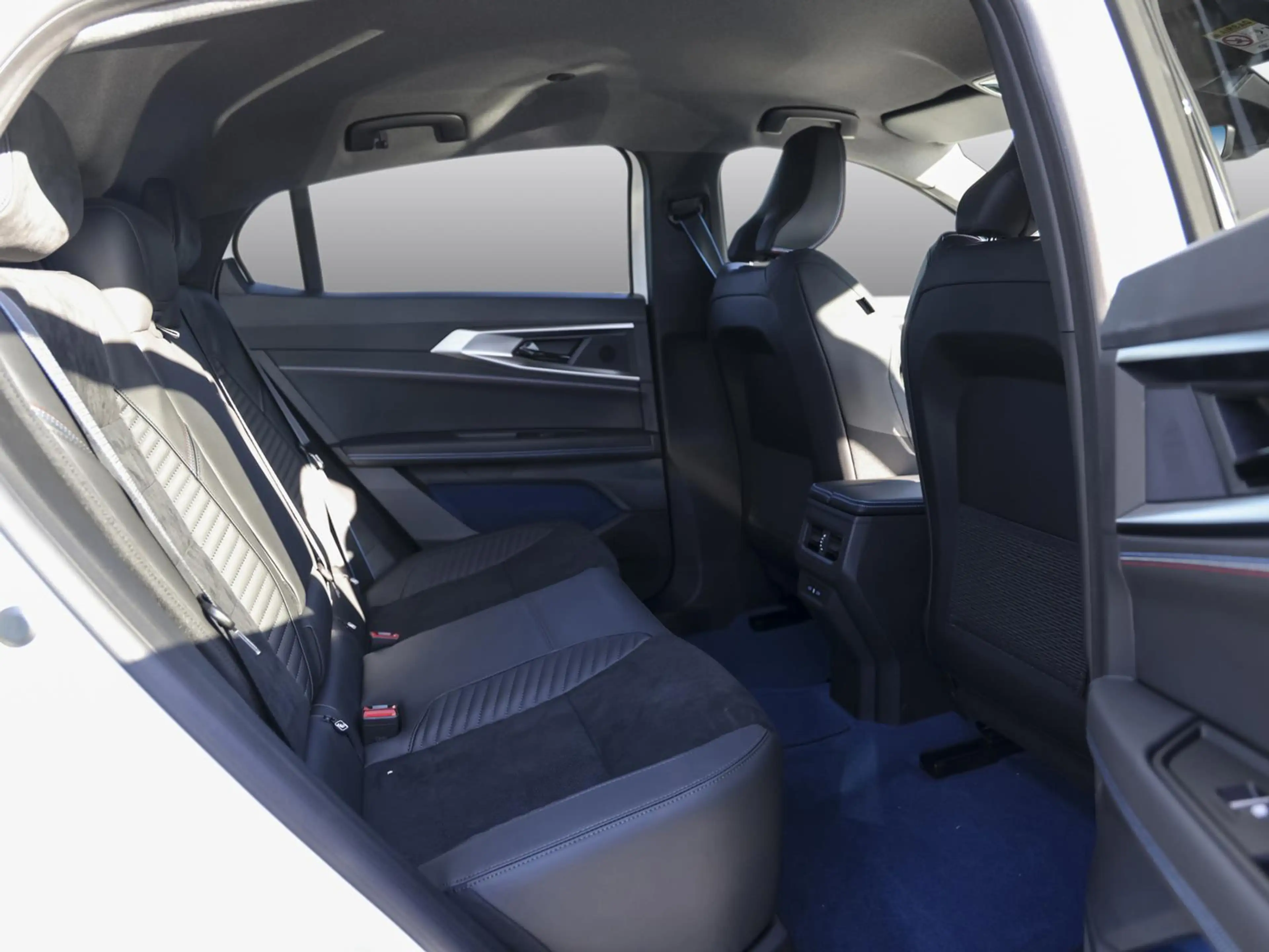 Renault Rafale Esprit Alpine PHEV 4x4 GJR Harman Kardon — photo 4