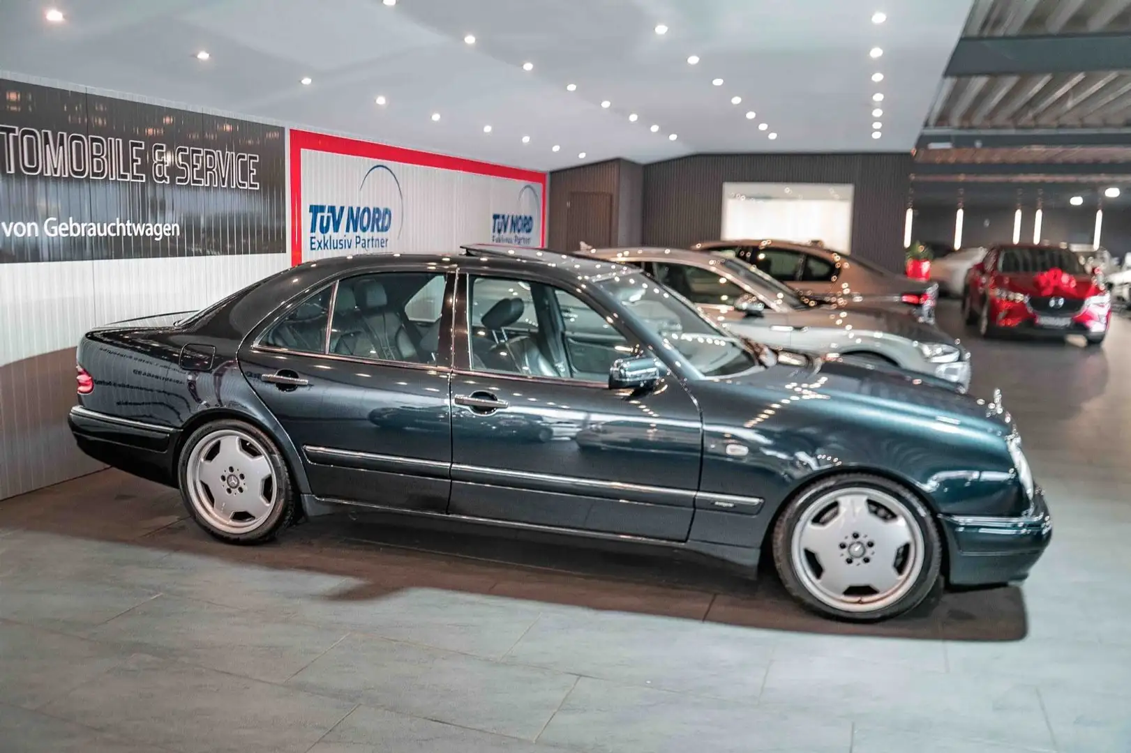 Mercedes-Benz E 50 AMG AMG W210 5.0 V8 | Originalzustand | Dt. Fzg Schwarz - 2