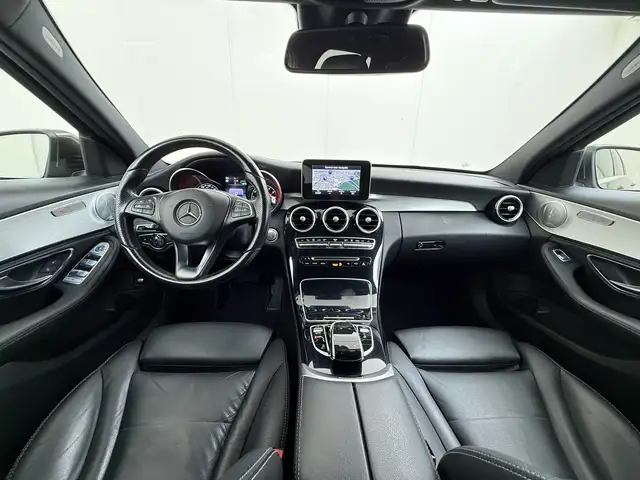 Mercedes-Benz C-Class view 3
