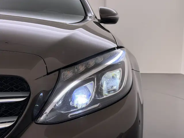 Mercedes-Benz C-Class view 24