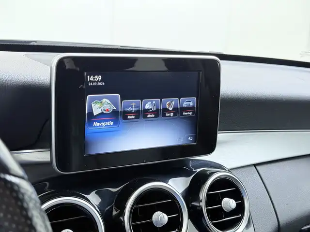 Mercedes-Benz C-Class view 14