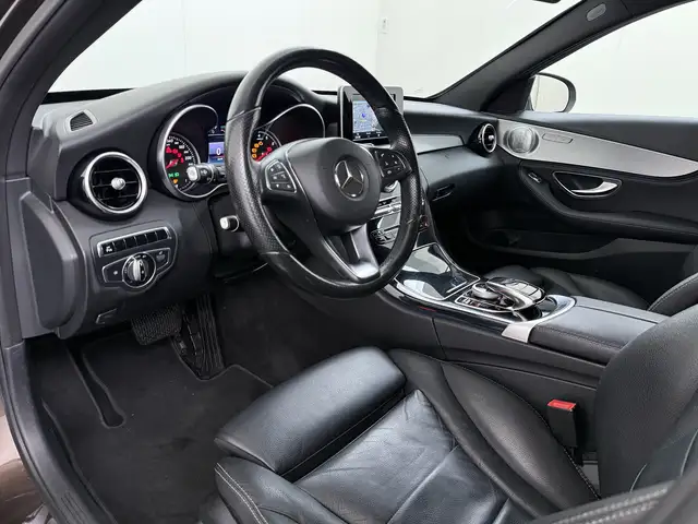 Mercedes-Benz C-Class view 8
