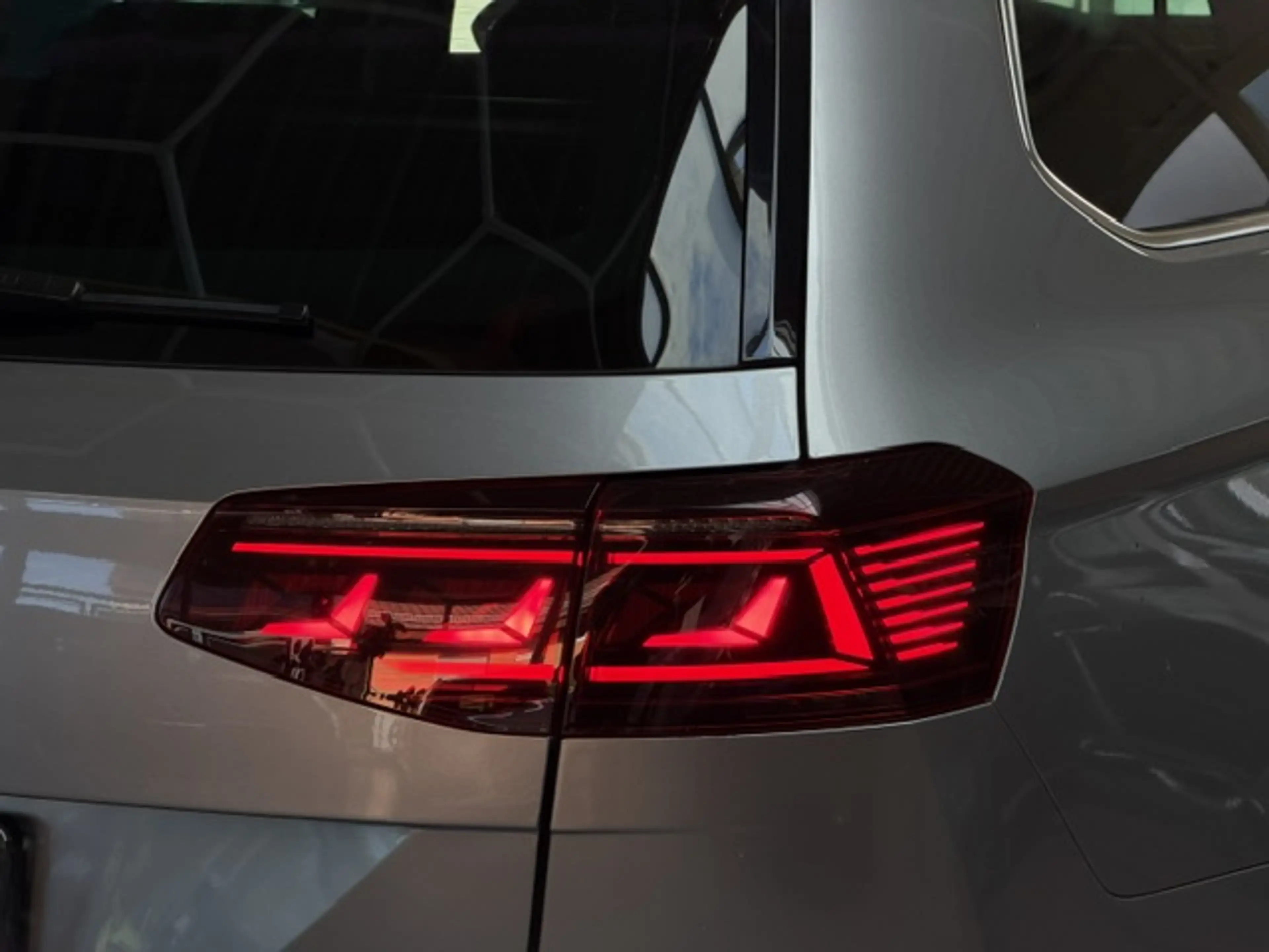 Volkswagen Passat Variant Business — photo 8