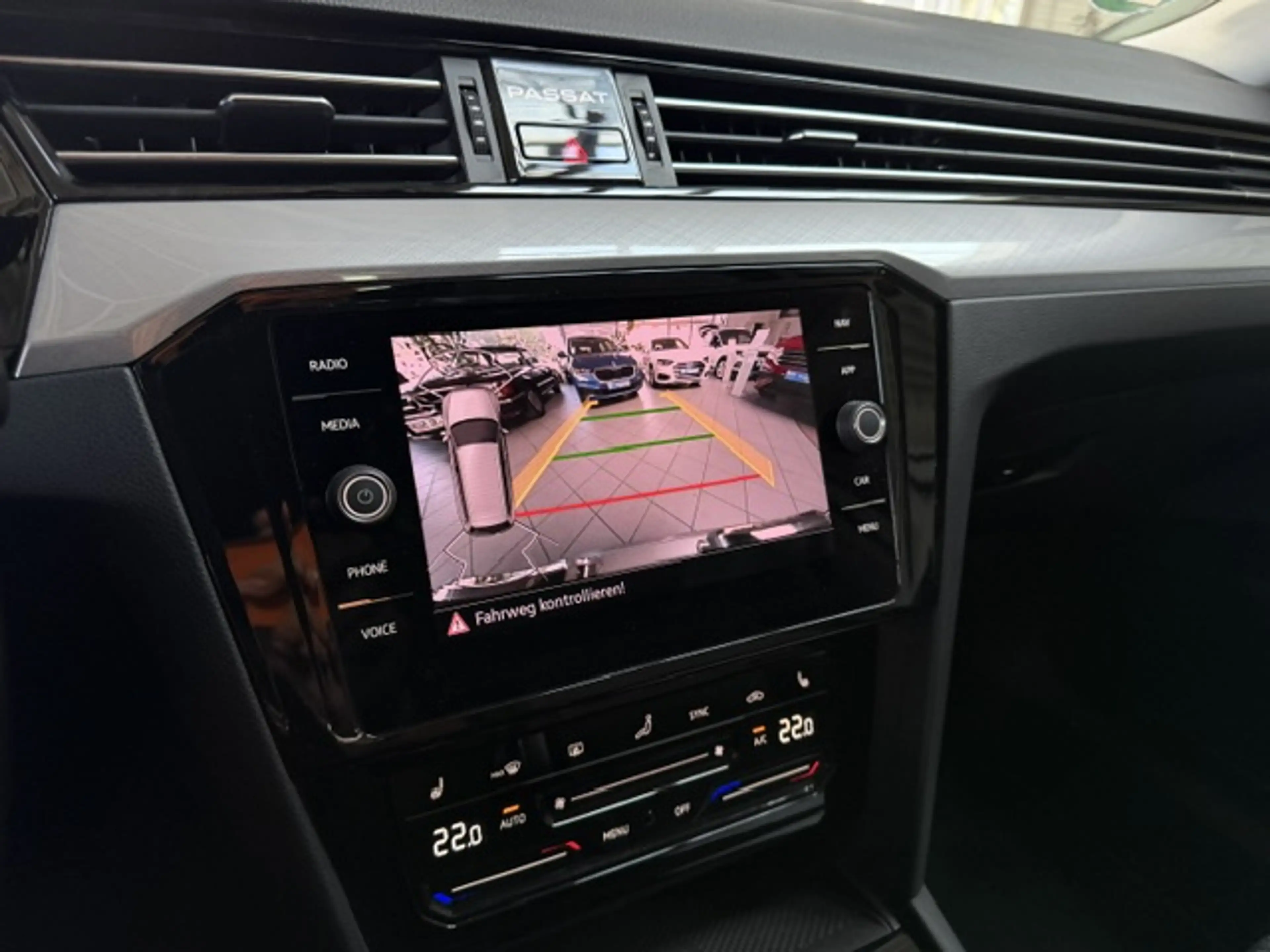 Volkswagen Passat Variant Business — photo 15