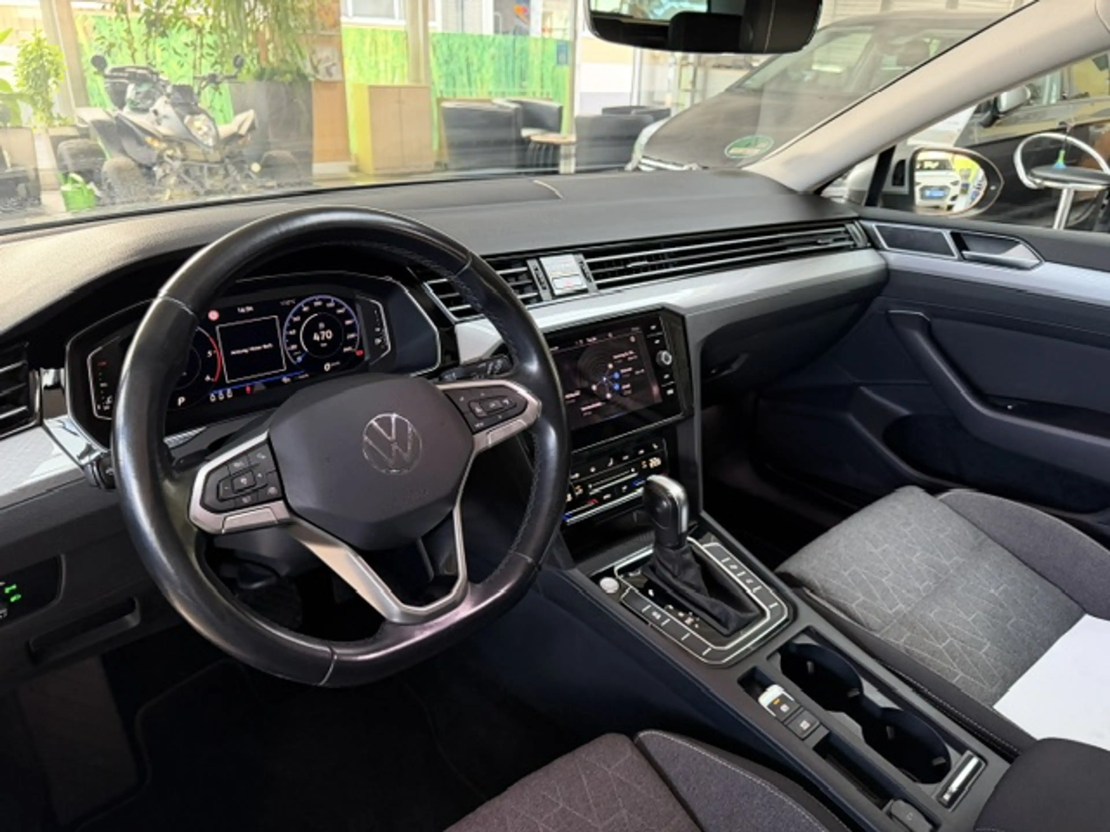 Volkswagen Passat Variant Business — photo 14