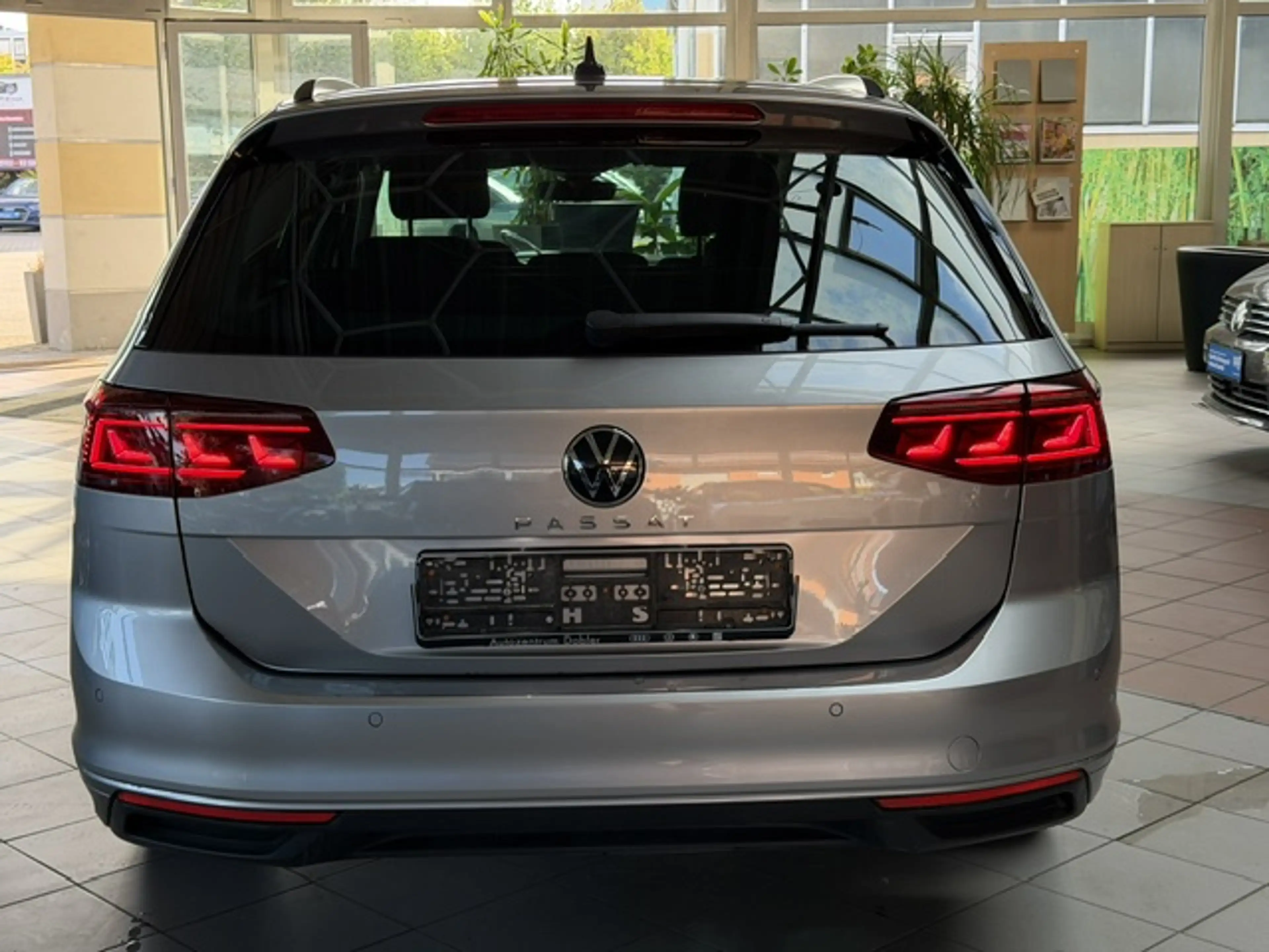 Volkswagen Passat Variant Business — photo 6