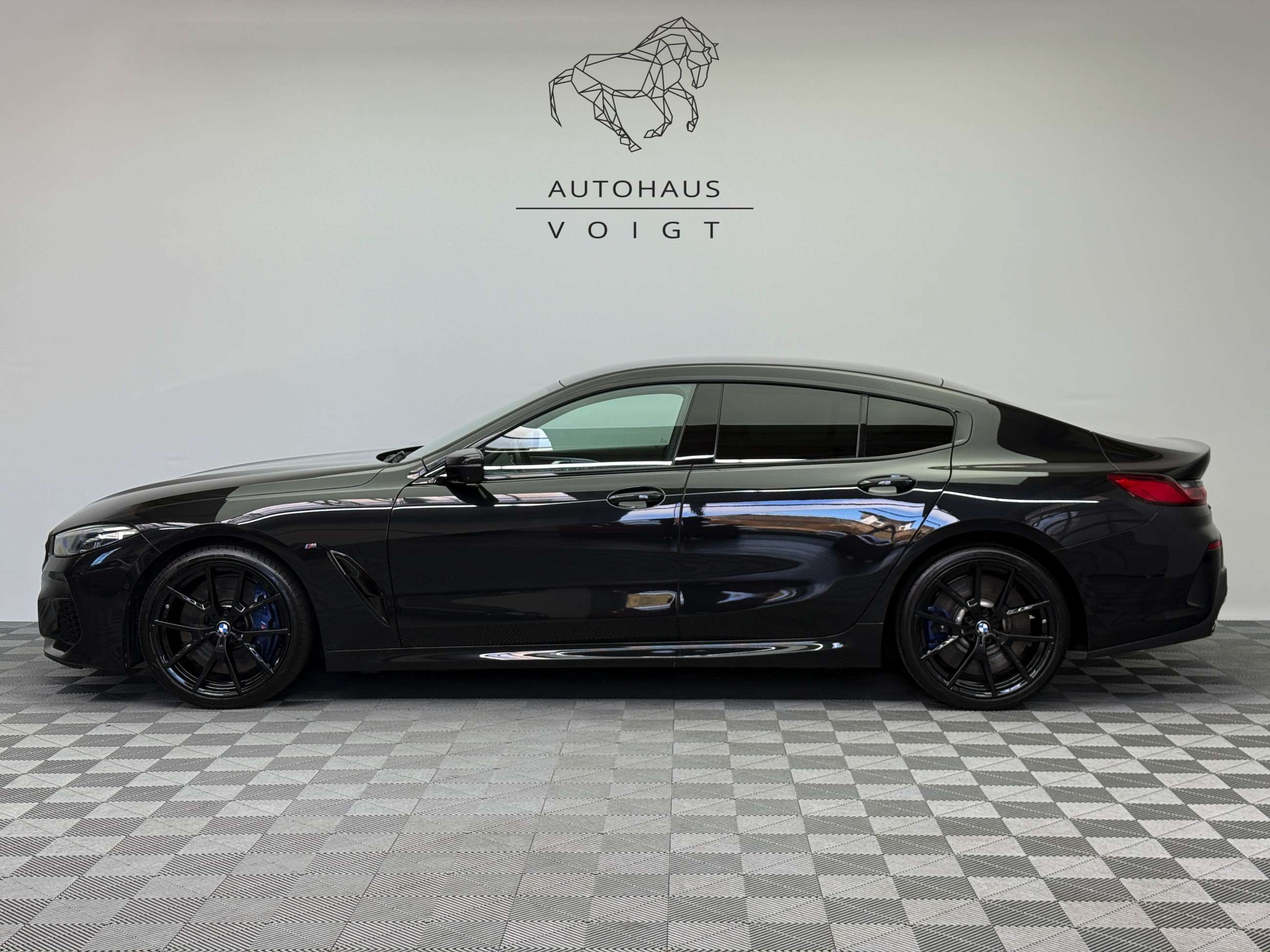 Second hand Bmw 8 Series 840Ci