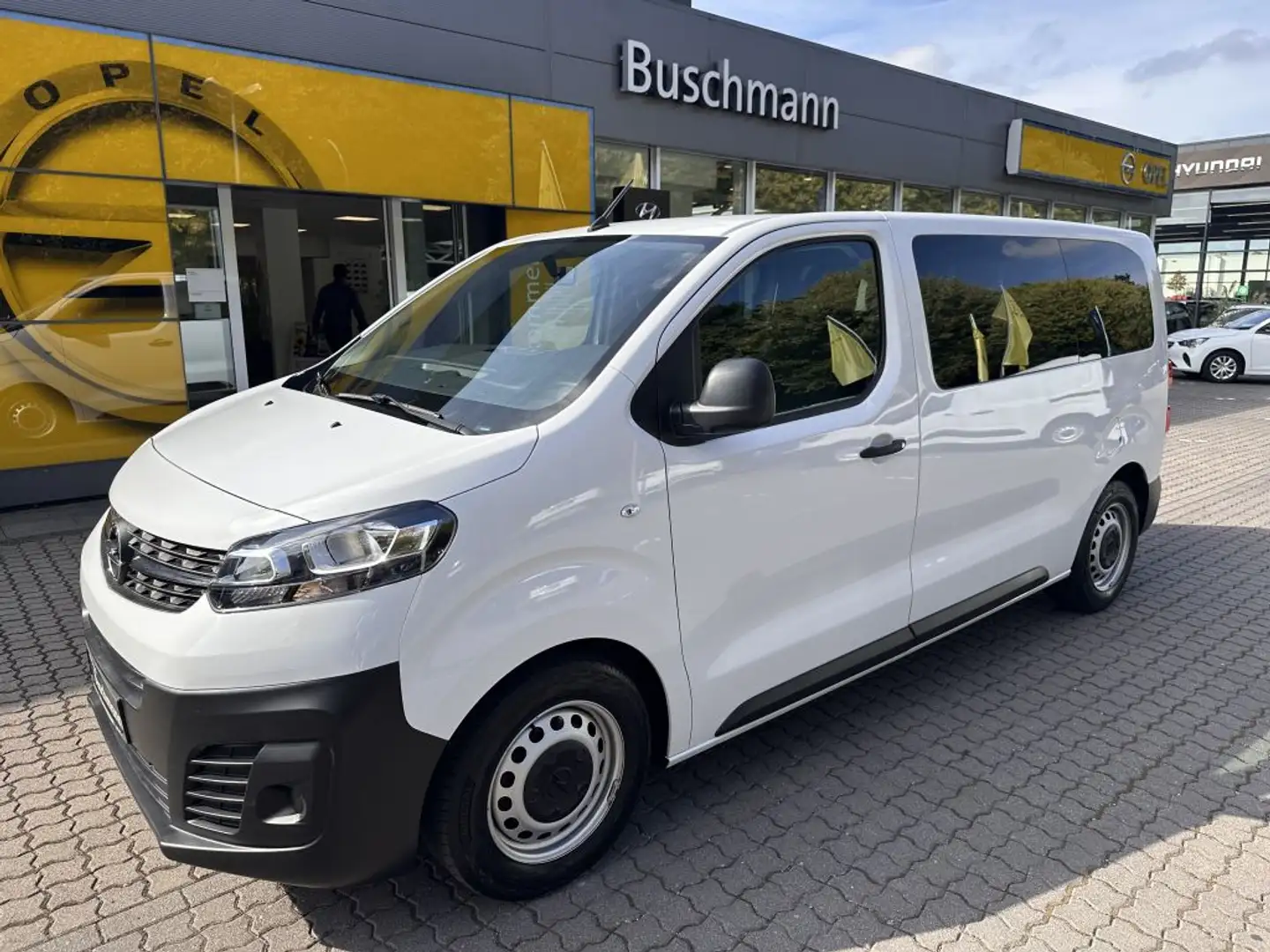 Opel Vivaro Combi 9-Sitzer +Klima Fonds+getönte Scheiben+ Blanc - 1