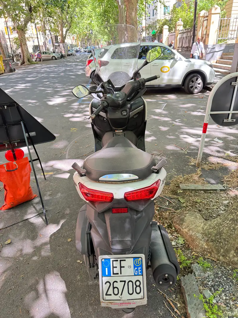 Yamaha X-Max 300 Alb - 2