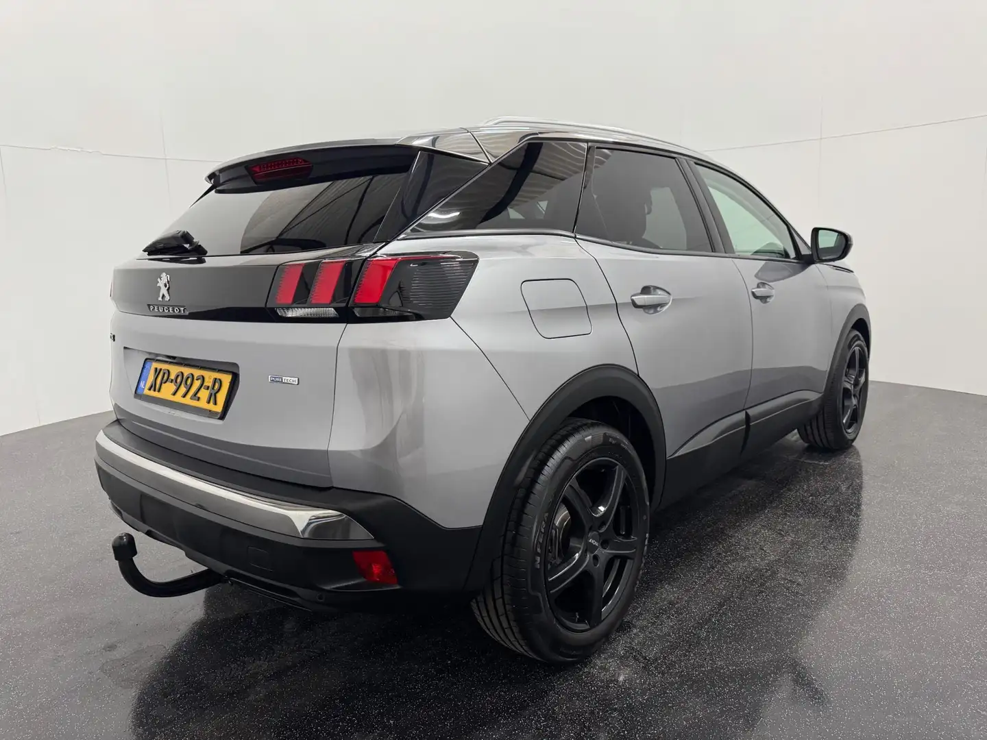 Peugeot 3008 1.2 PureTech Première Gris - 2