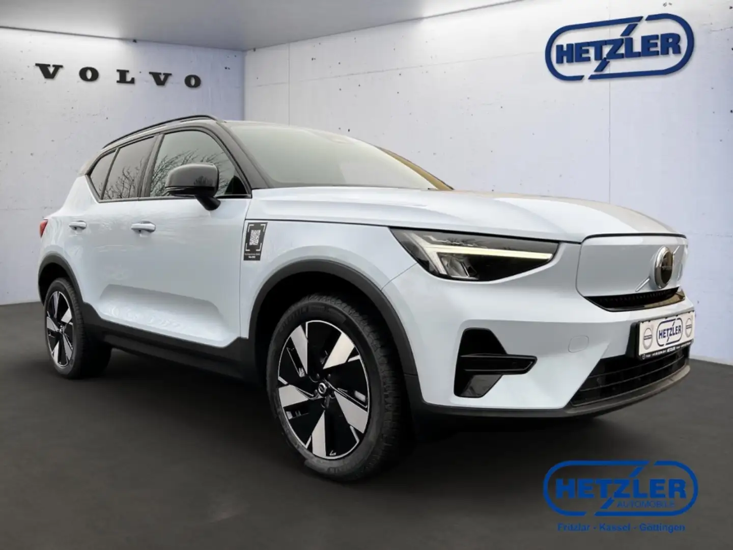 Volvo XC40 EX40 Plus Recharge Pure Electric AWD Twin DAB Rück Blau - 2