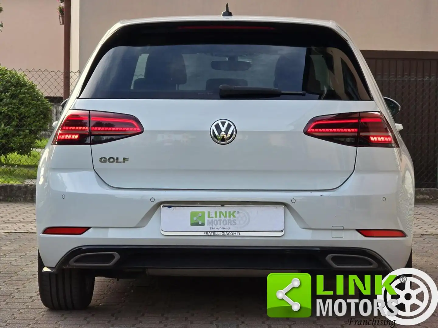 Volkswagen Golf 1.5 TSI 150 CV R-Line Bianco - 2