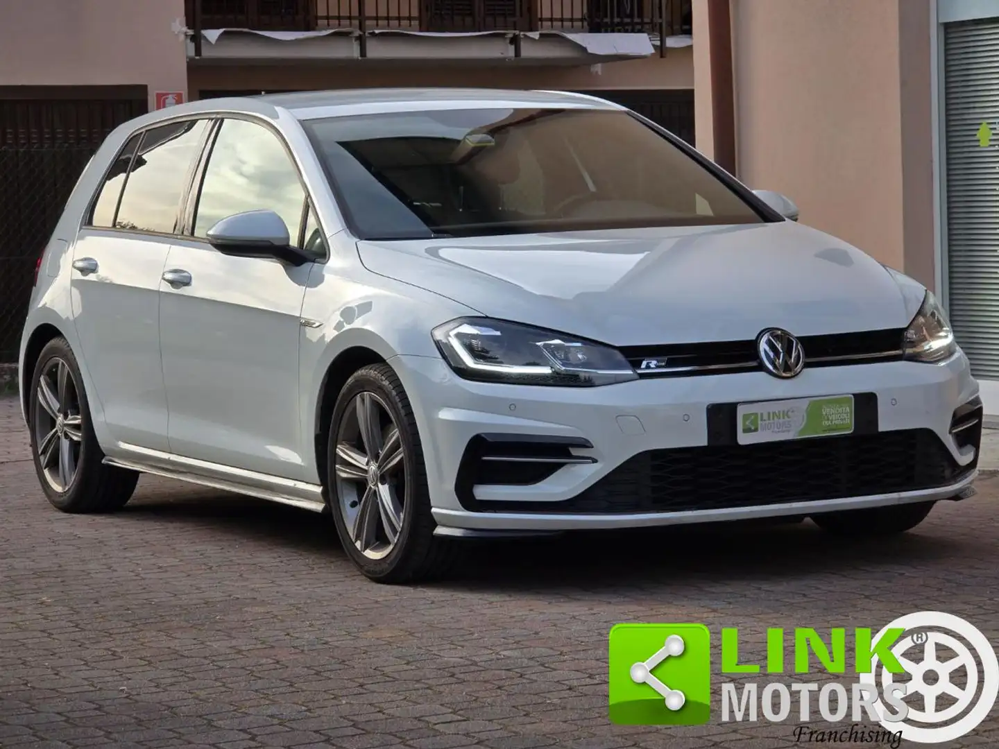 Volkswagen Golf 1.5 TSI 150 CV R-Line Bianco - 1