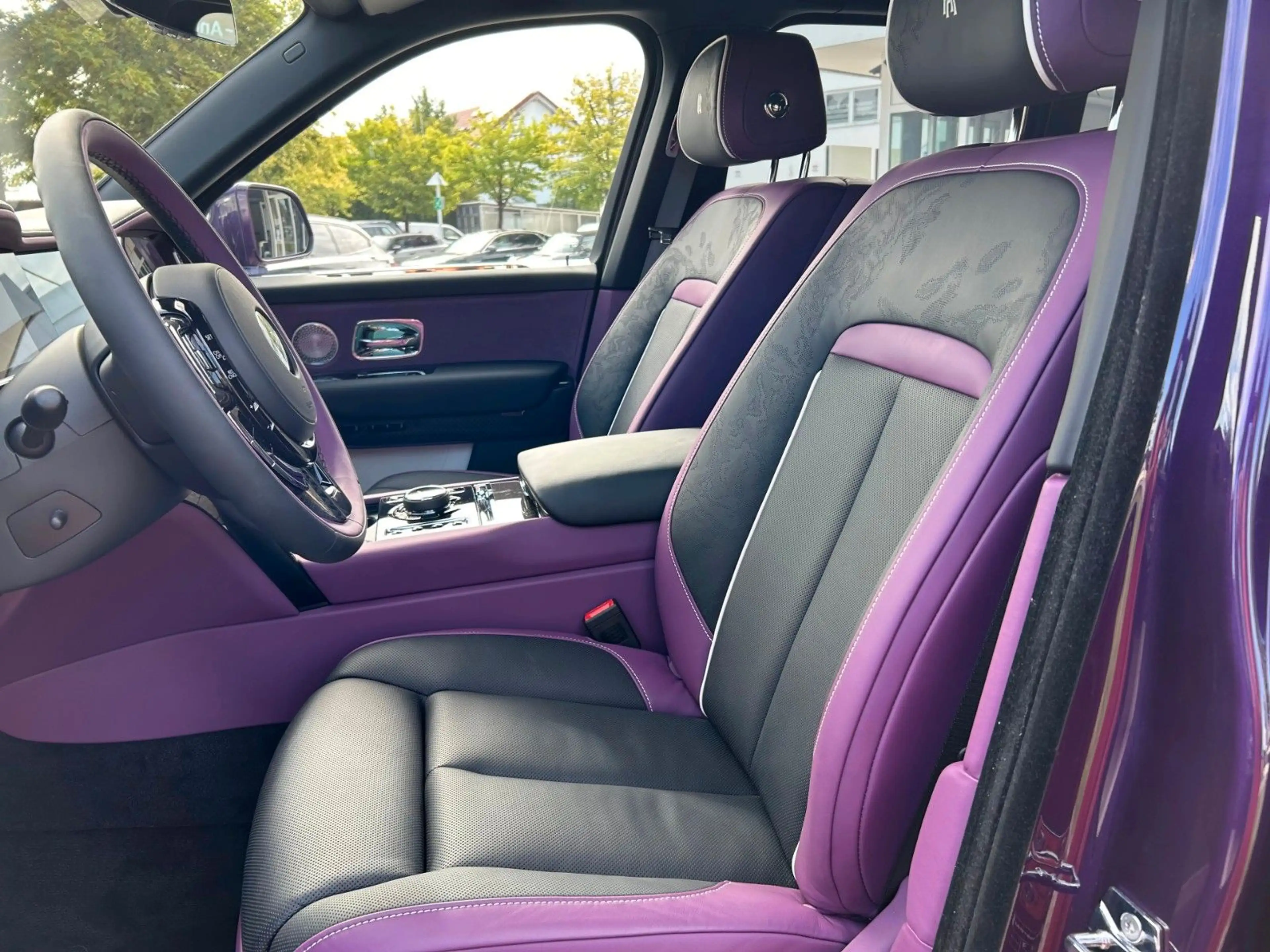 Rolls-Royce Cullinan Black Badge — photo 10
