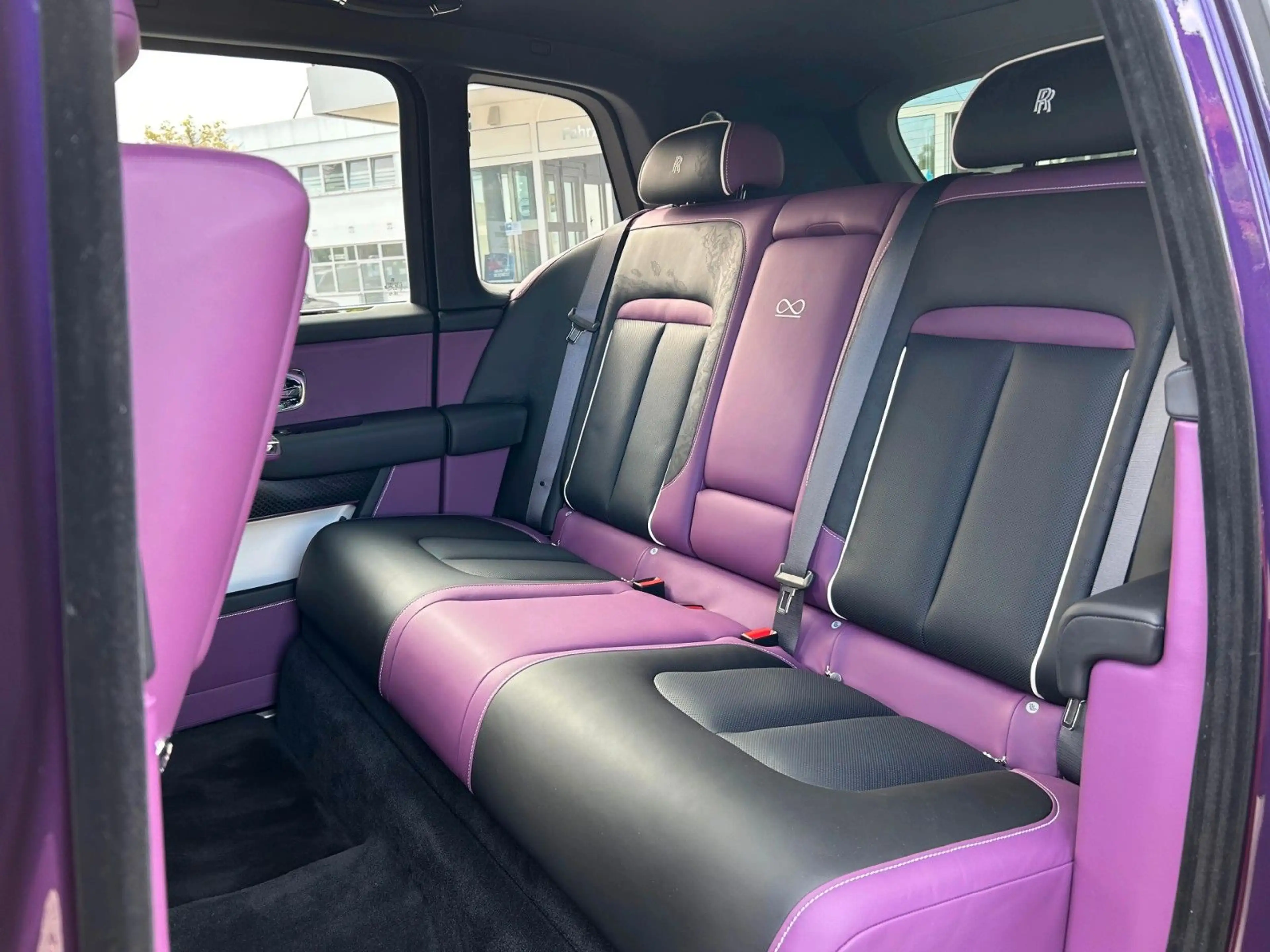 Rolls-Royce Cullinan Black Badge — photo 12