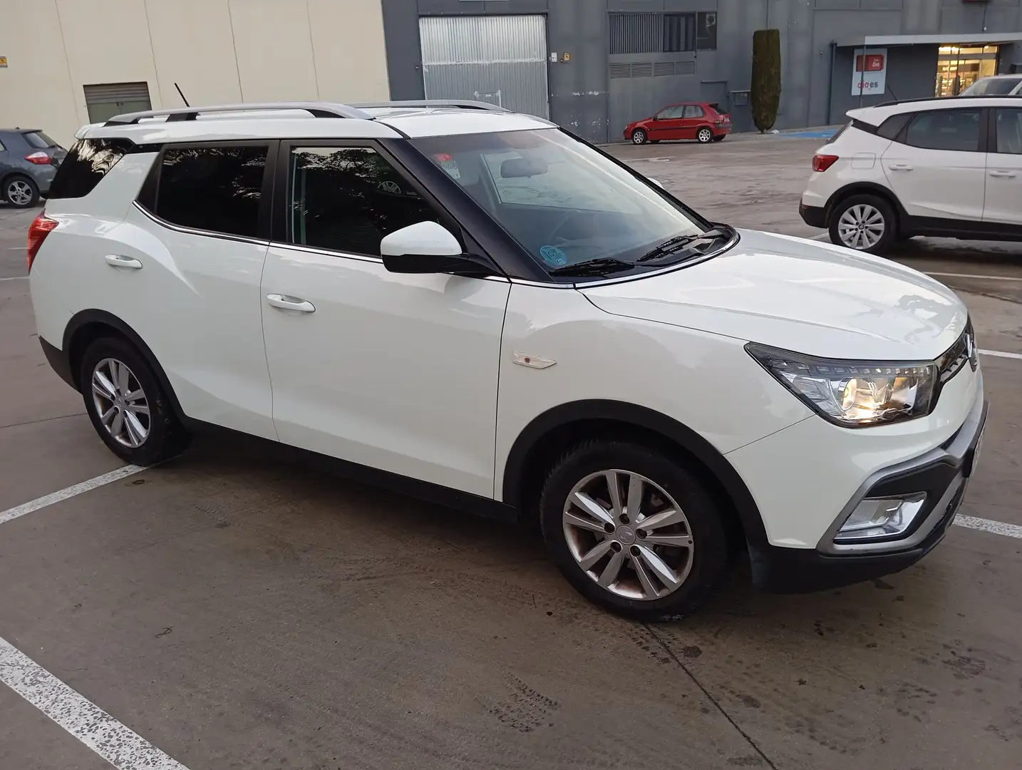 SsangYong XLV XLV D16 Premium 4x2 Premium Blanc - 2