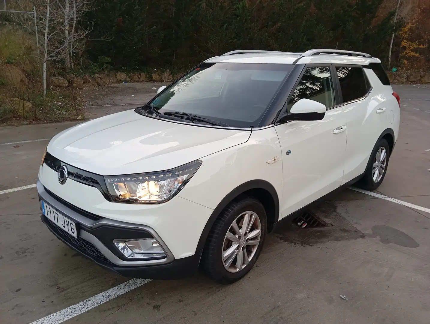 SsangYong XLV XLV D16 Premium 4x2 Premium Blanc - 1