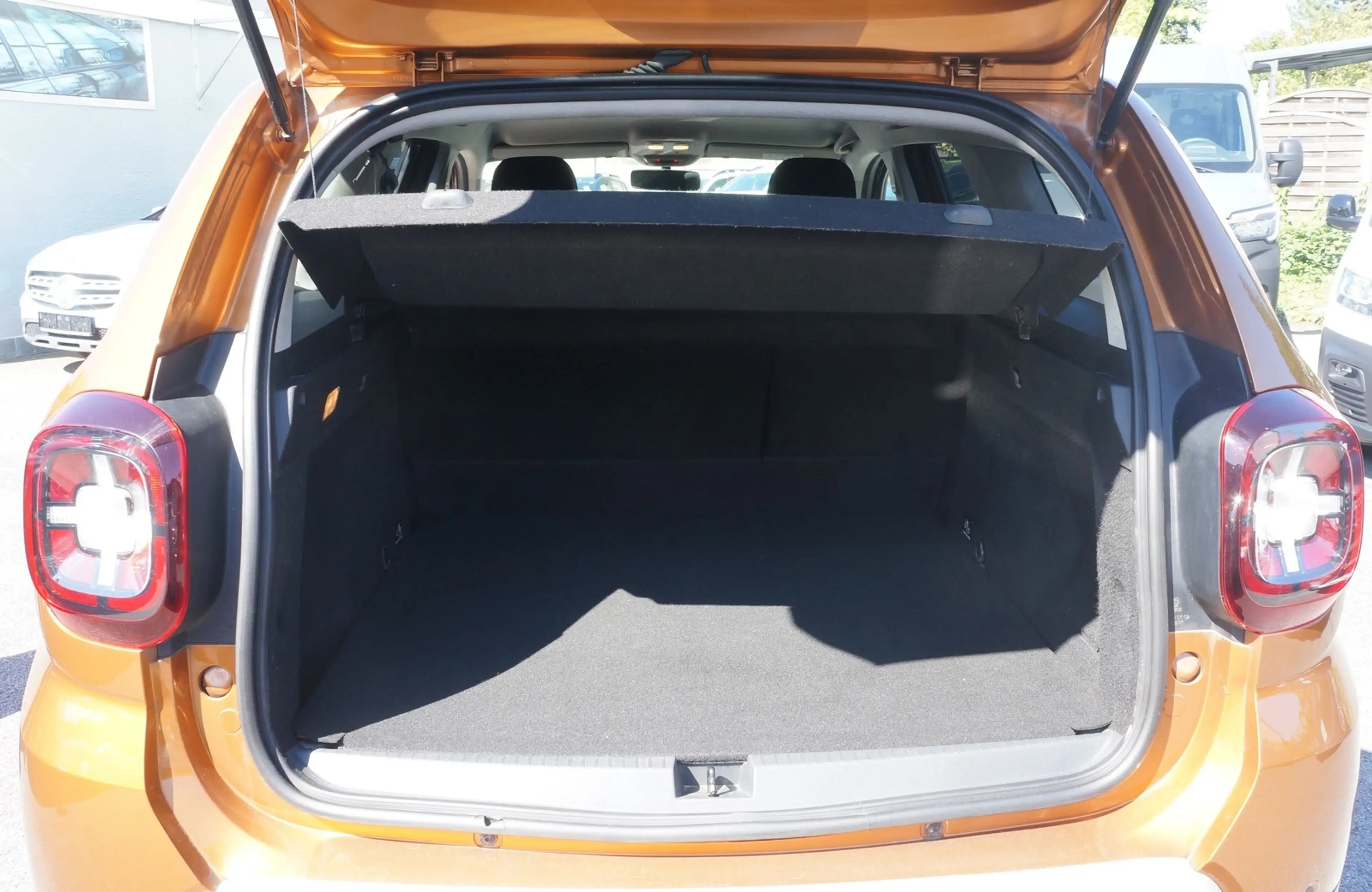 Dacia Duster Prestige+* 4x4 *4xCAM*NAVI ALLWETTER — photo 10