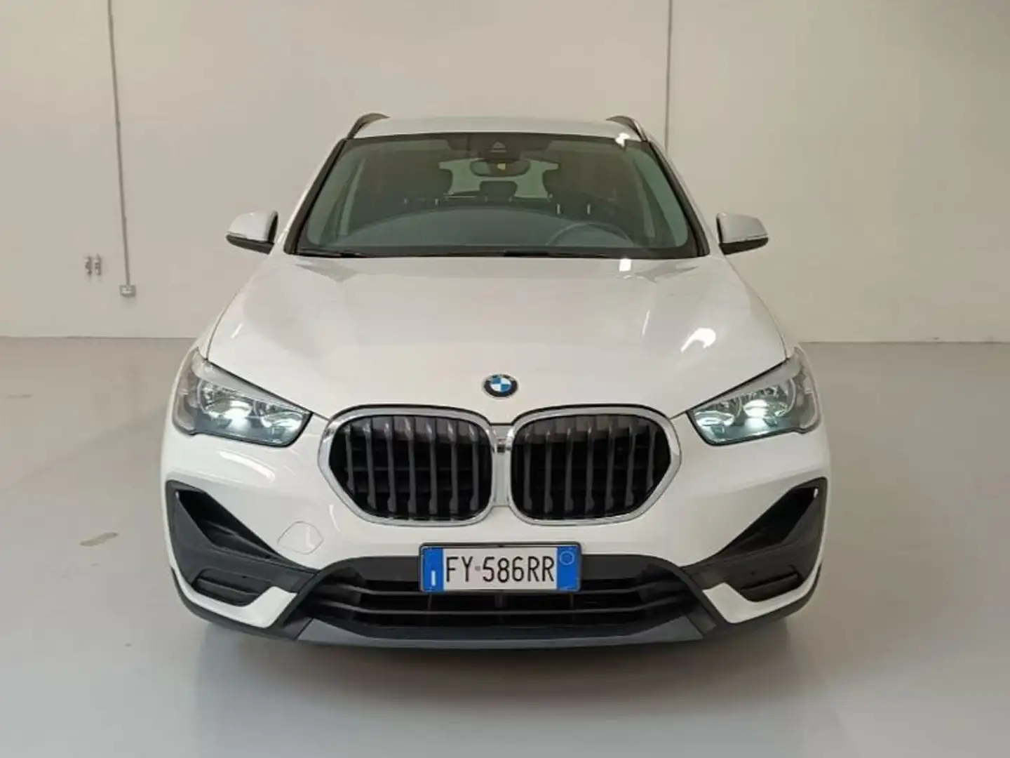 BMW X1 sDrive16d PROMOZIONE Beyaz - 2