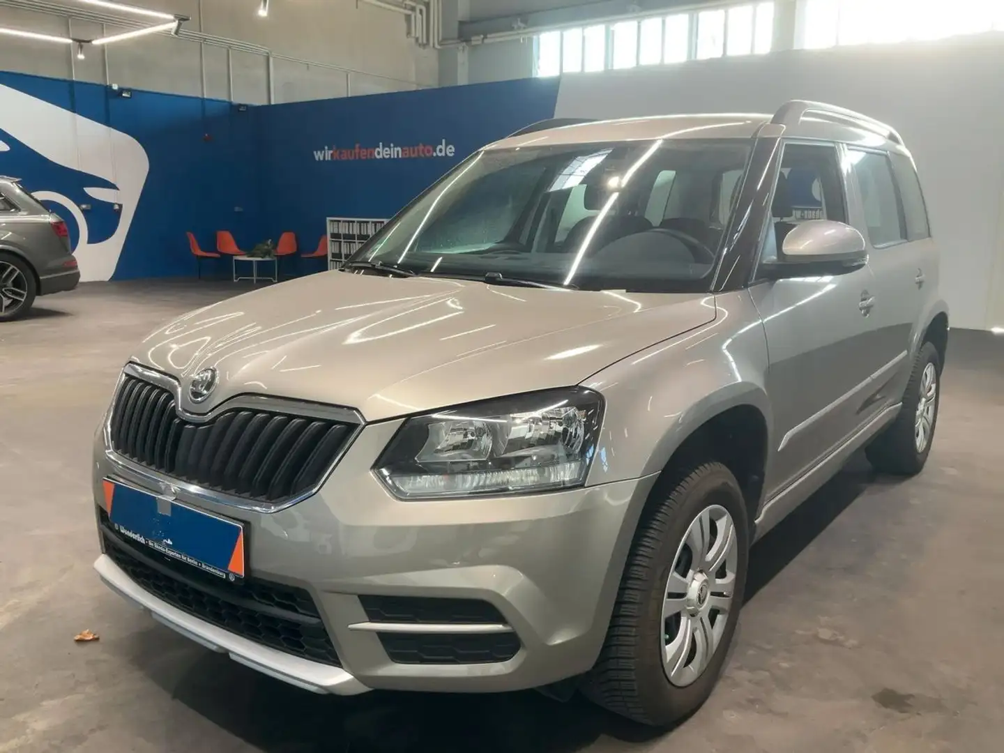 Skoda Yeti 1.2 TSI Active Sitzhzg PDC 1.Hand 31TKM! Beige - 1