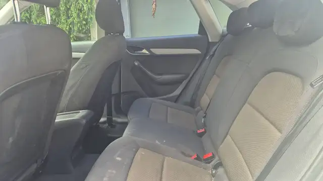 Audi Q3 view 9