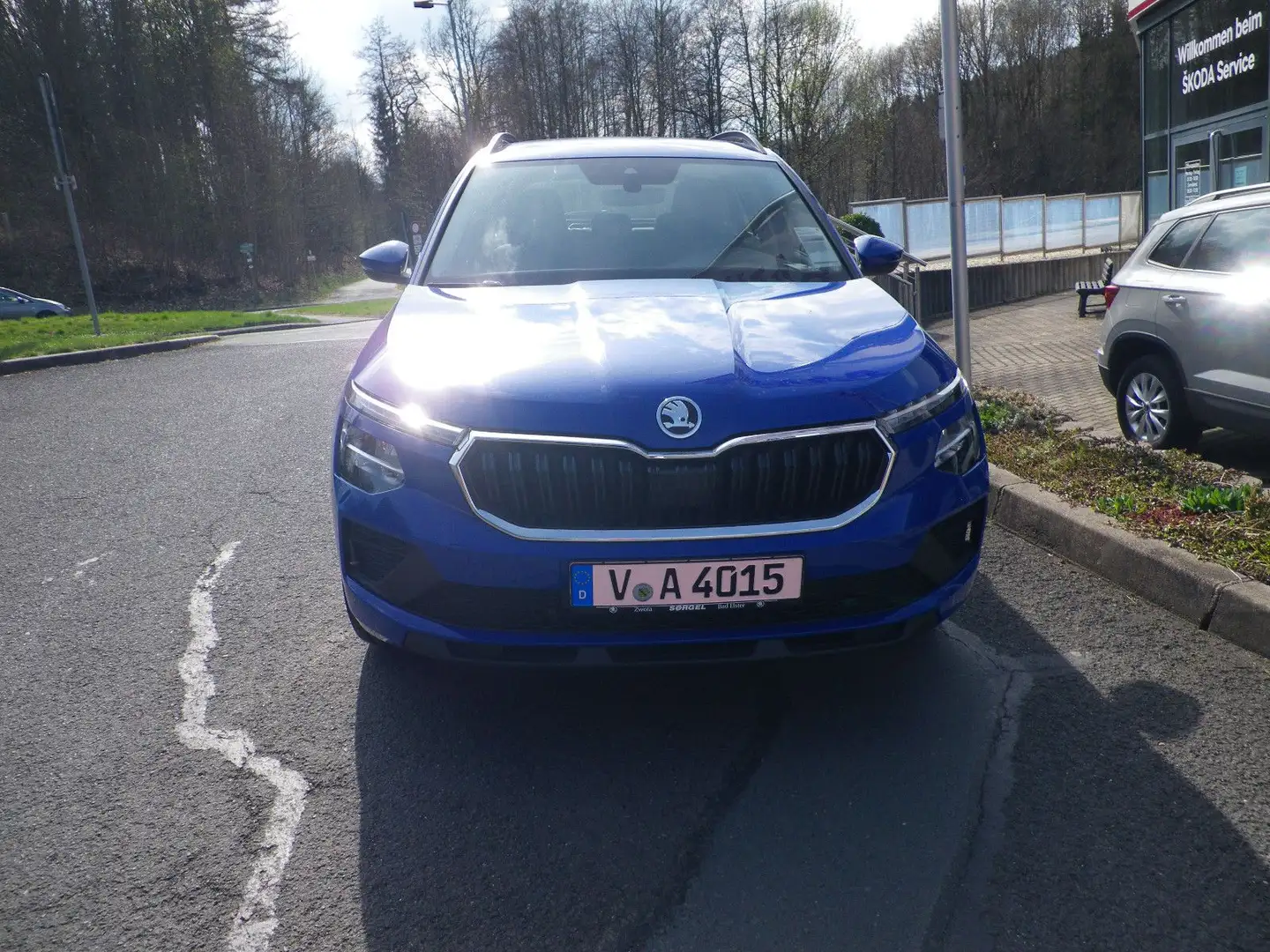 Skoda Kamiq ESSENCE 1.0TSI 70kW 96PS SHZ PDC LED Blau - 2