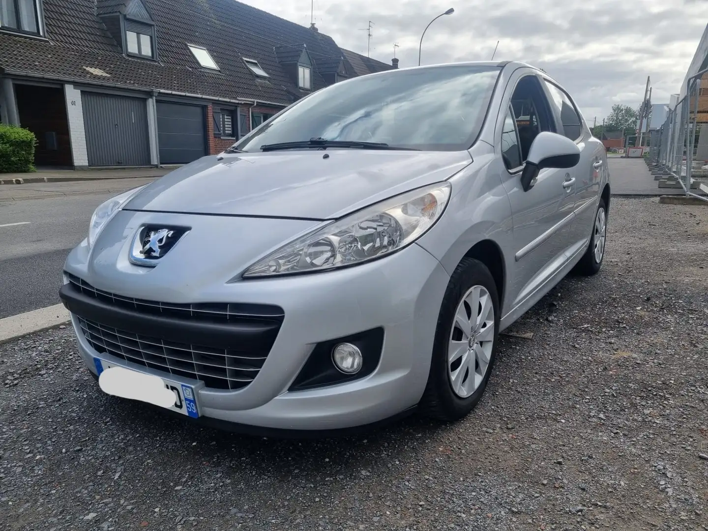 Peugeot 207 1.4 HDi 70ch FAP Premium - 1