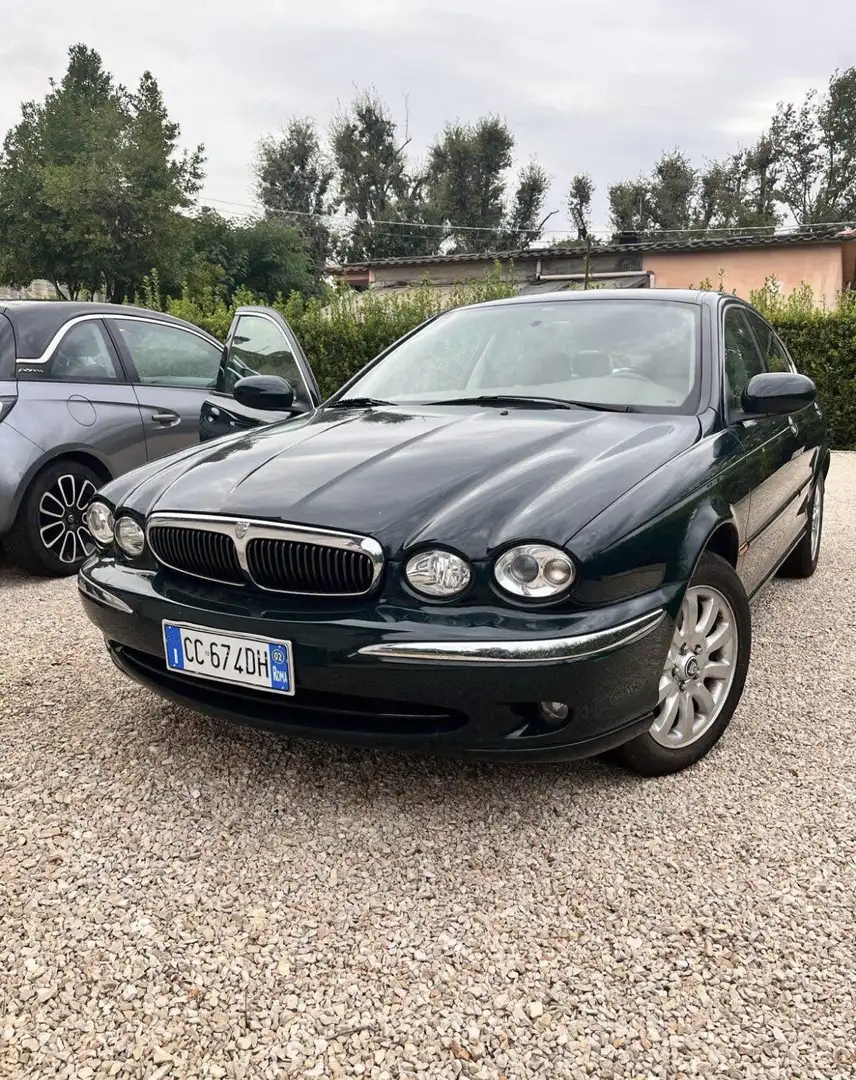 Jaguar X-Type 2.0 V6 - 1