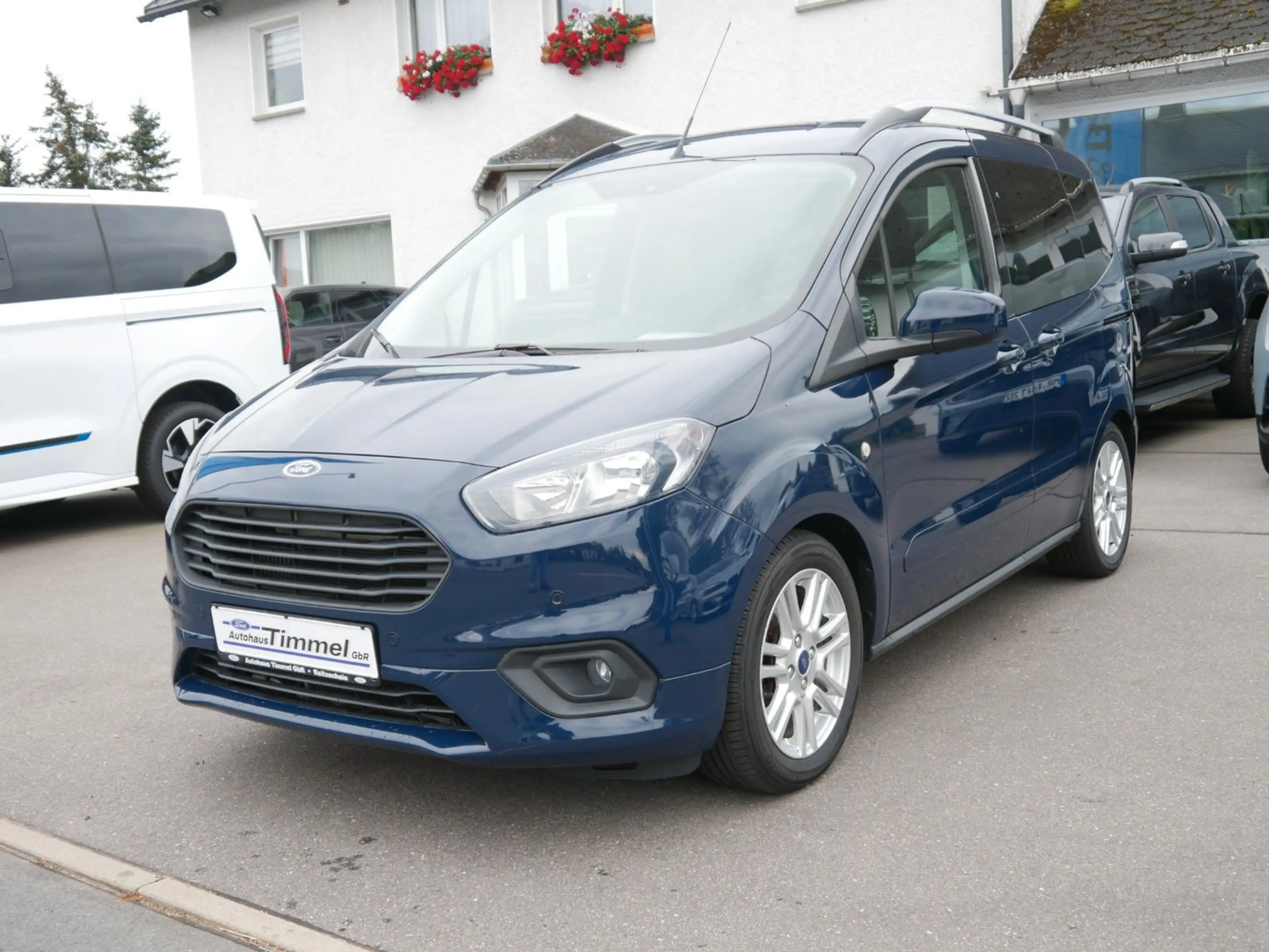 Ford Tourneo Courier Trend Winter-Paket PDC — photo 2