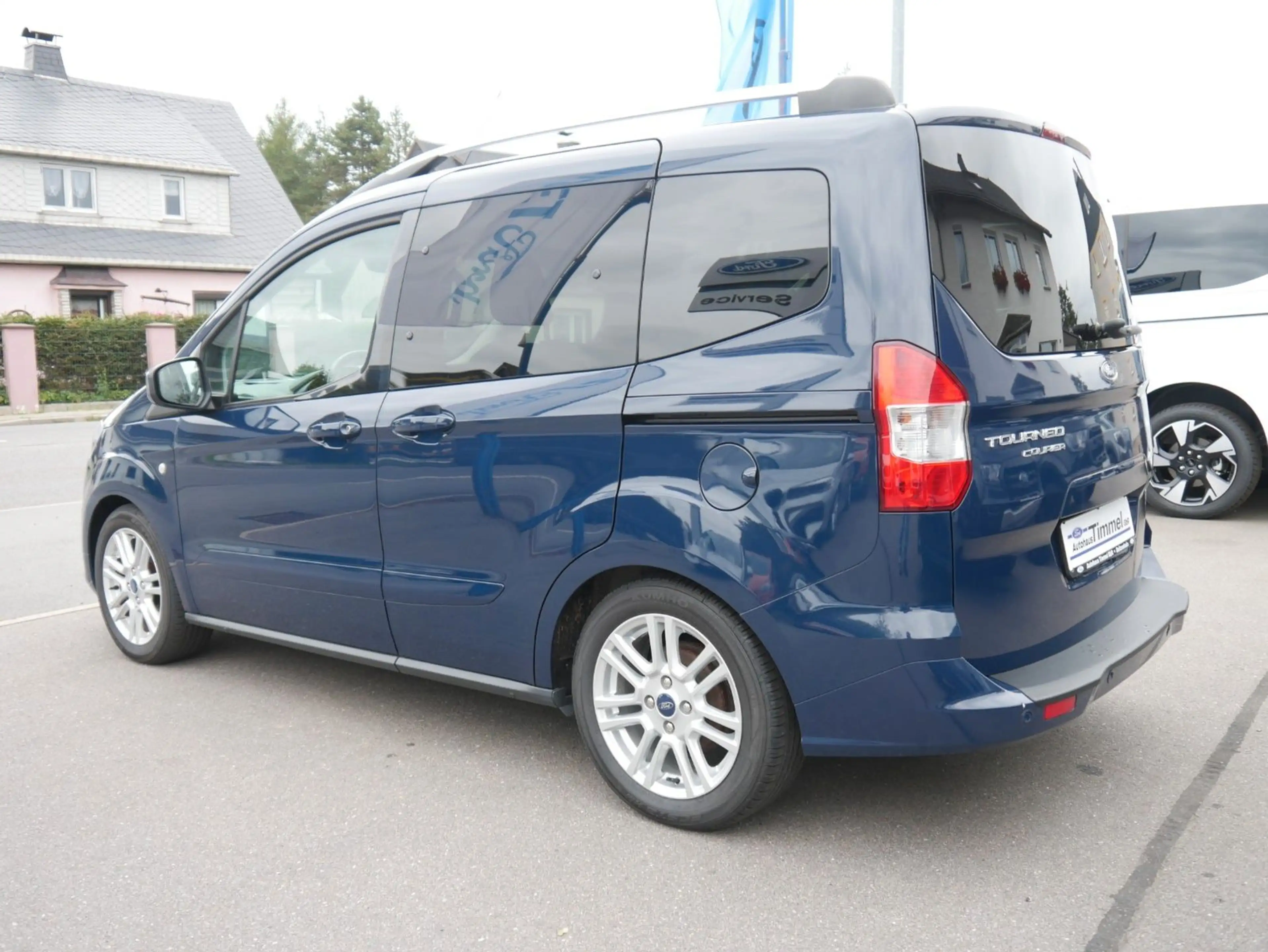 Ford Tourneo Courier Trend Winter-Paket PDC — photo 6