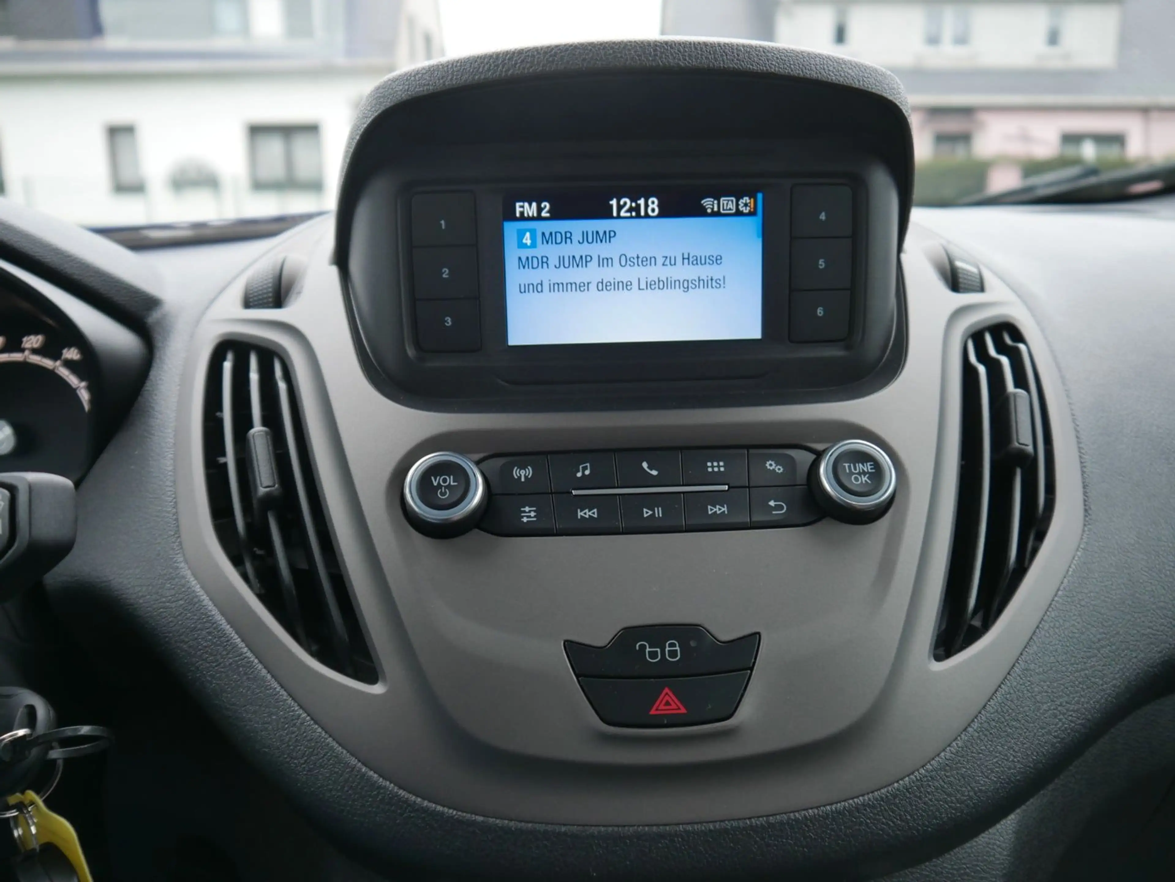 Ford Tourneo Courier Trend Winter-Paket PDC — photo 12