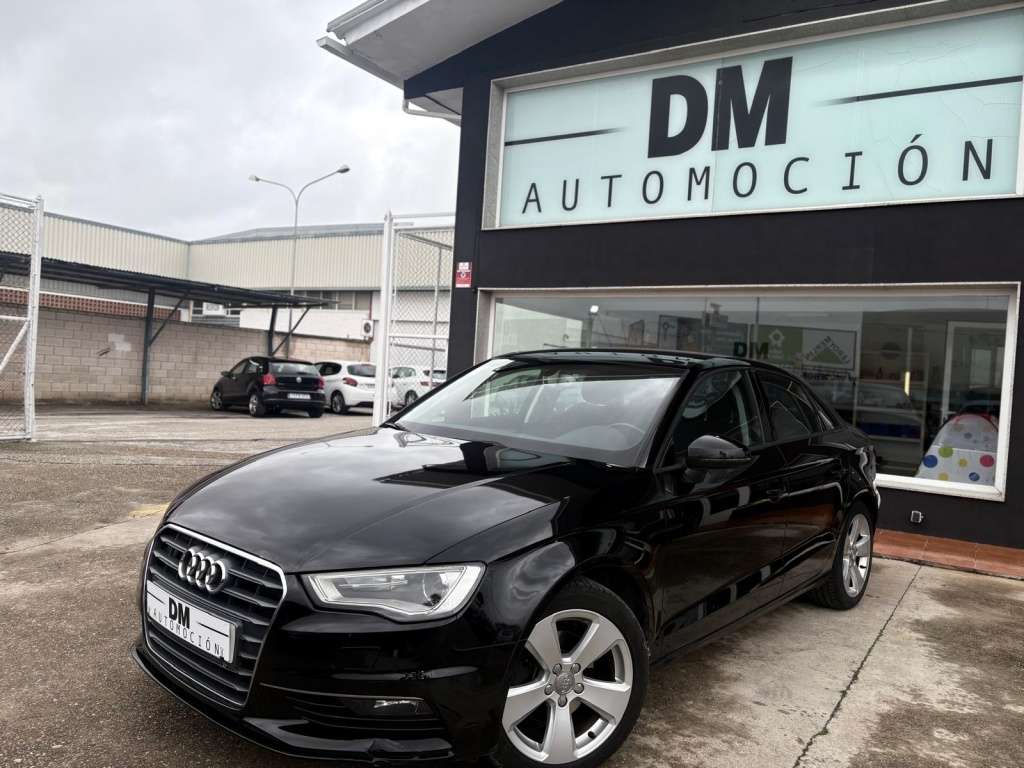 Audi A3 Sedán 2.0TDI CD Ambiente 150 - foto 1