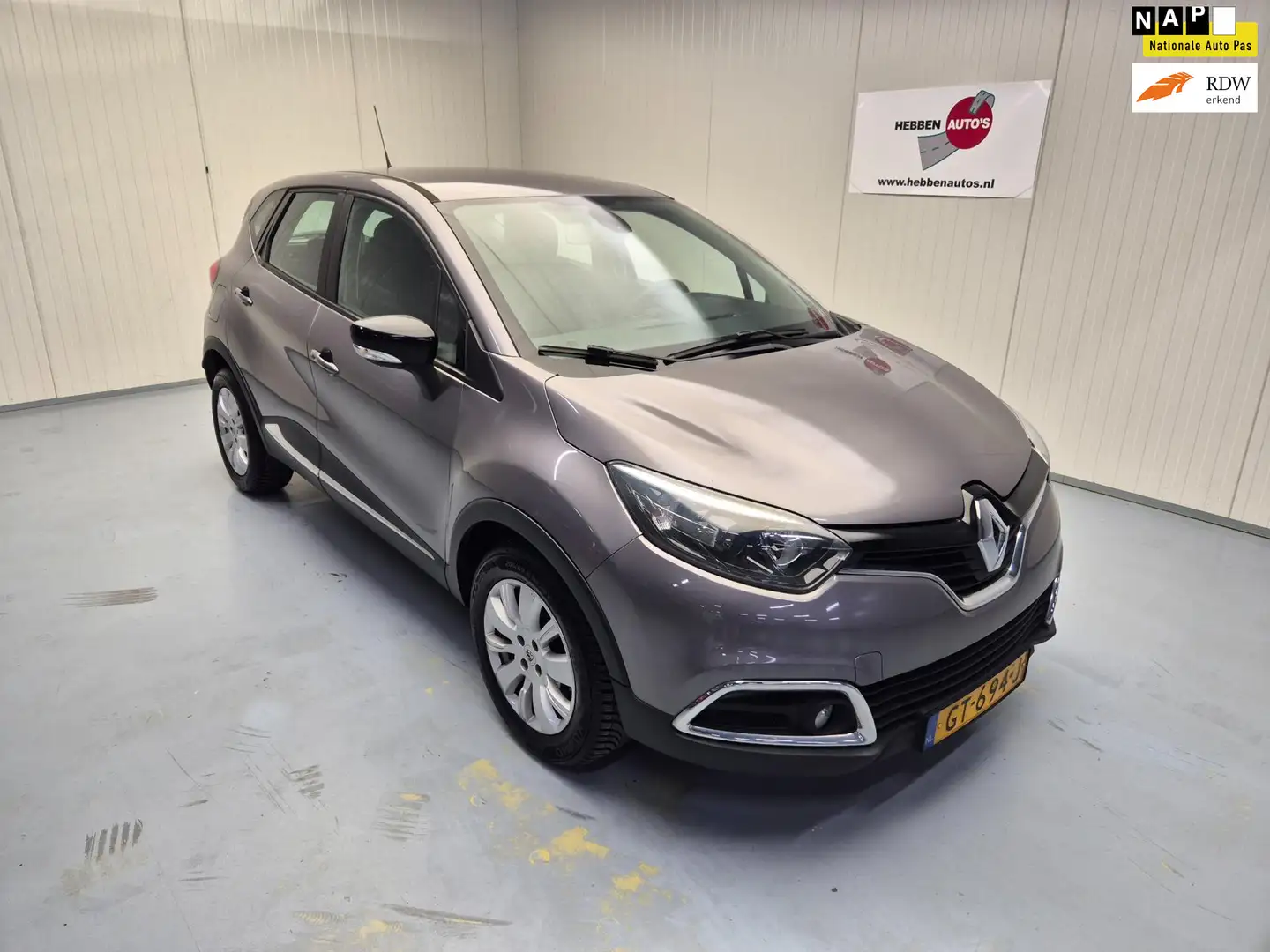 Renault Captur 1.2 TCe Expression Navi Ecc Airco Cruise Control A Grijs - 1