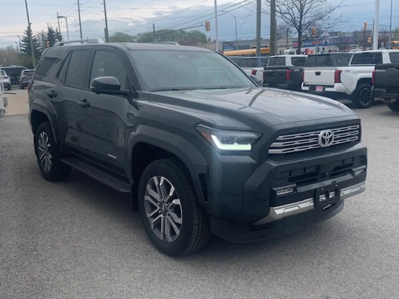 Toyota 4-Runner снимка Toyota 4-Runner