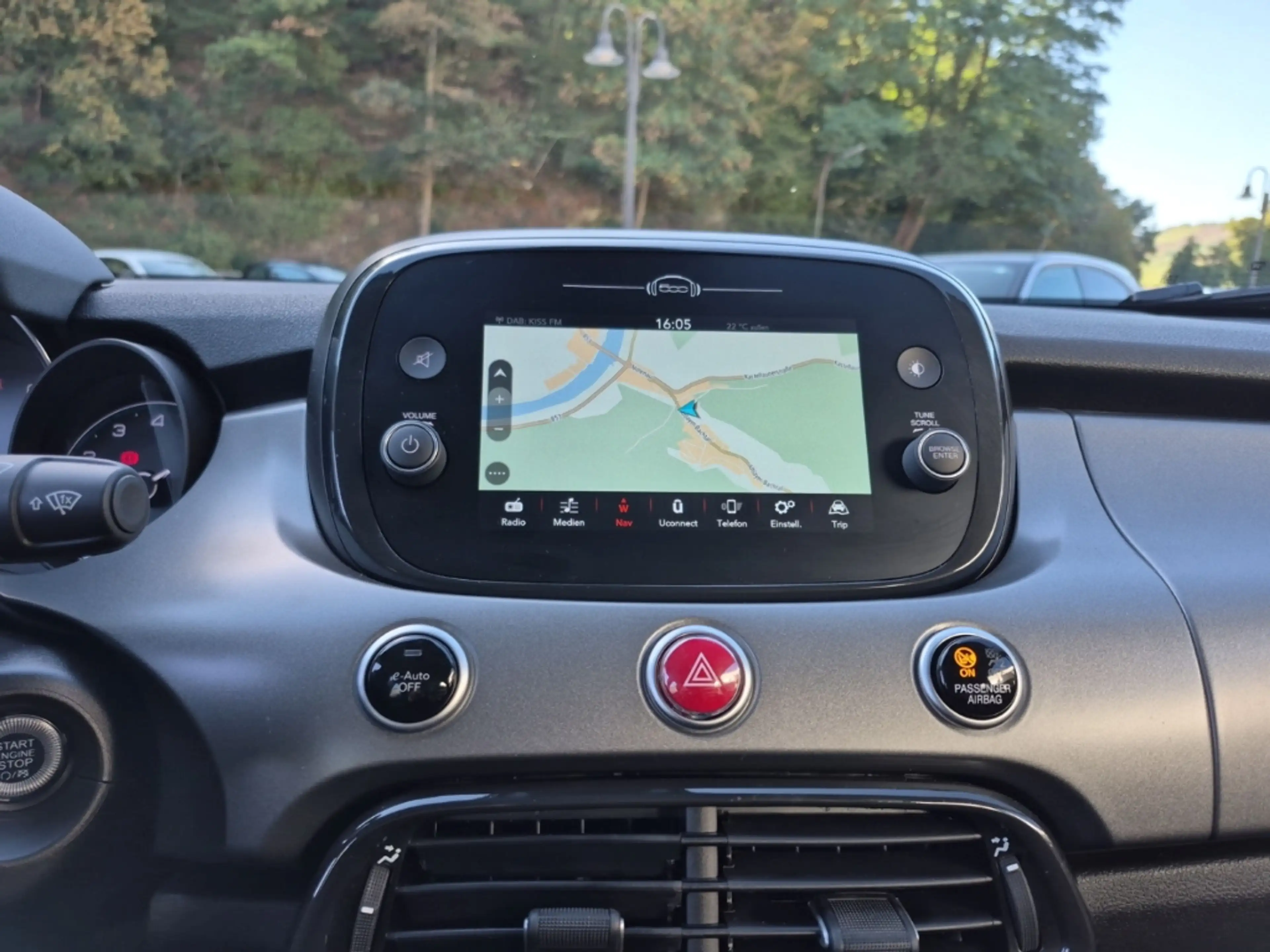 Fiat 500X Dolcevita SPORT Faltdach Navi Kamera LED SHZ — photo 12