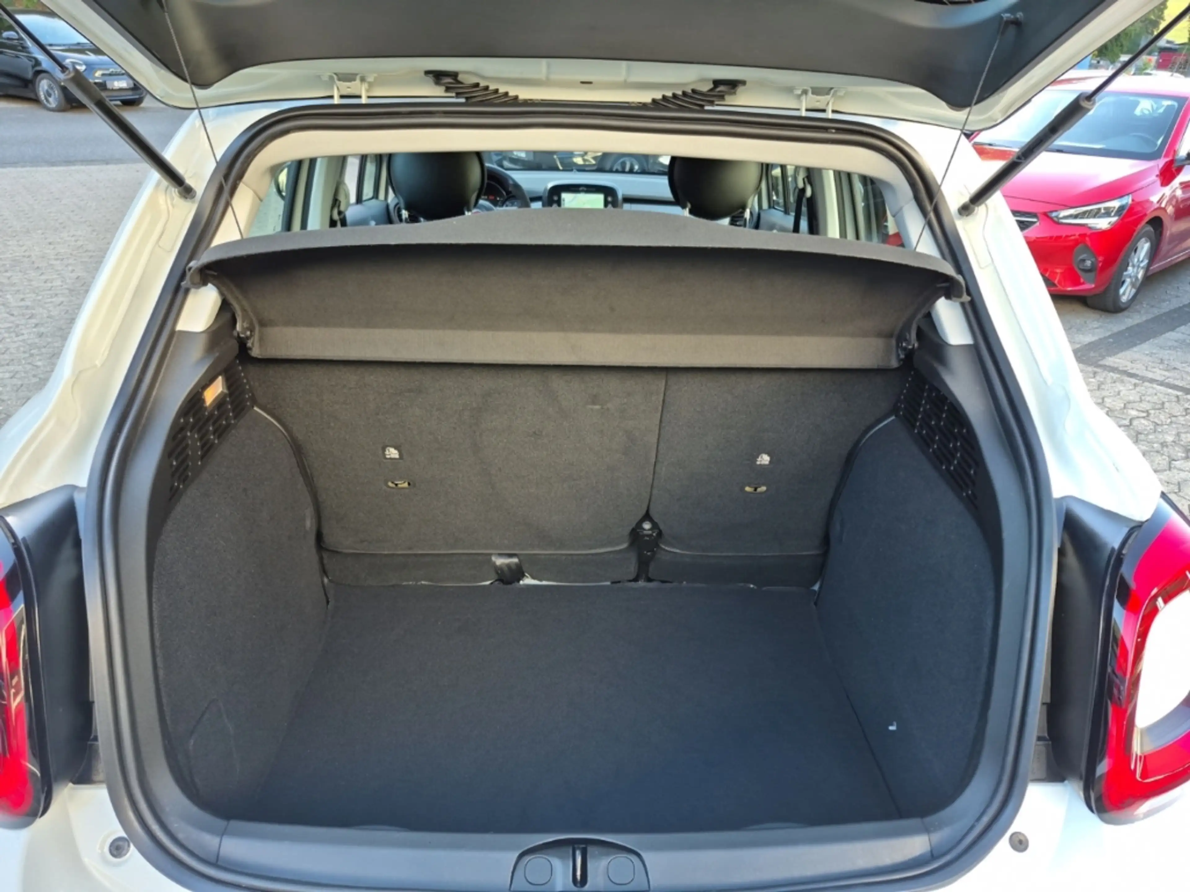 Fiat 500X Dolcevita SPORT Faltdach Navi Kamera LED SHZ — photo 14