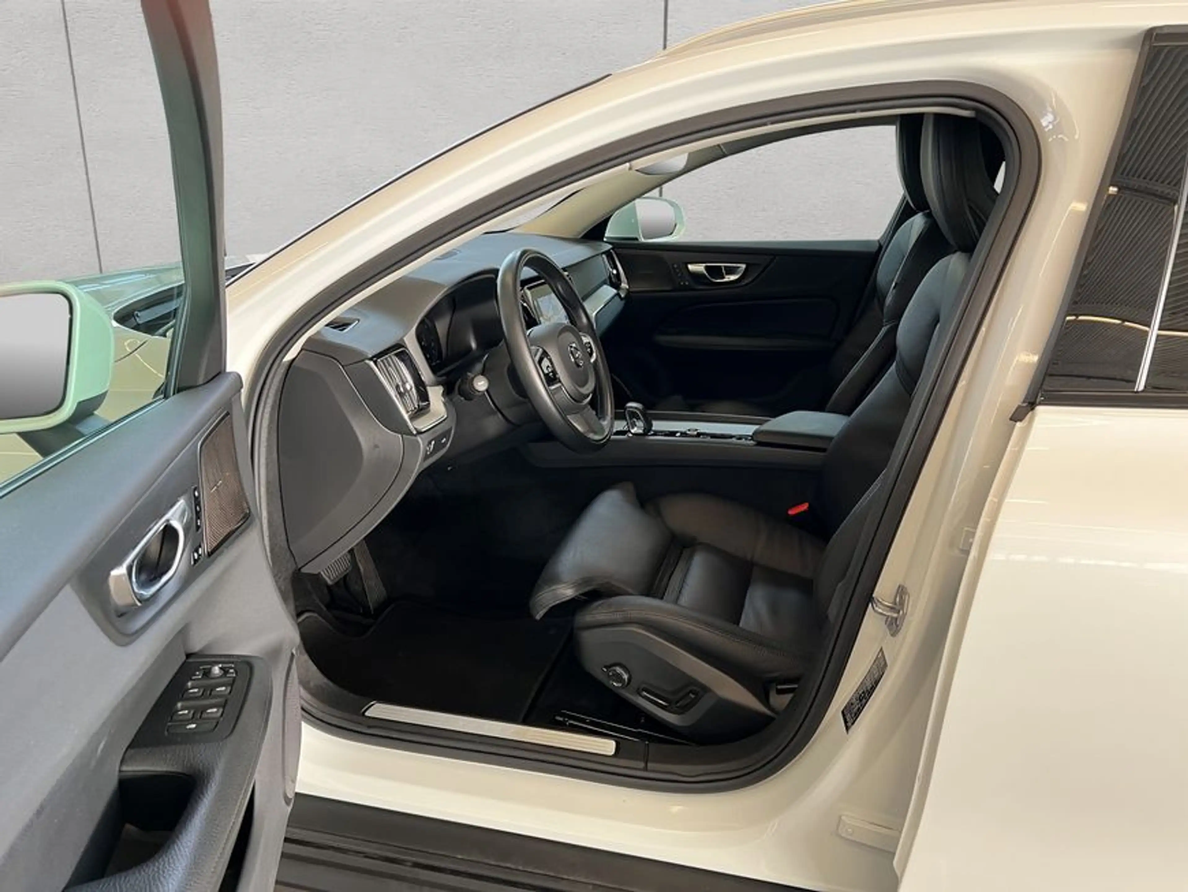 Volvo V60 Cross Country V60 Cross Country B4 D AWD PRO Leder LED Navi Kame — photo 10
