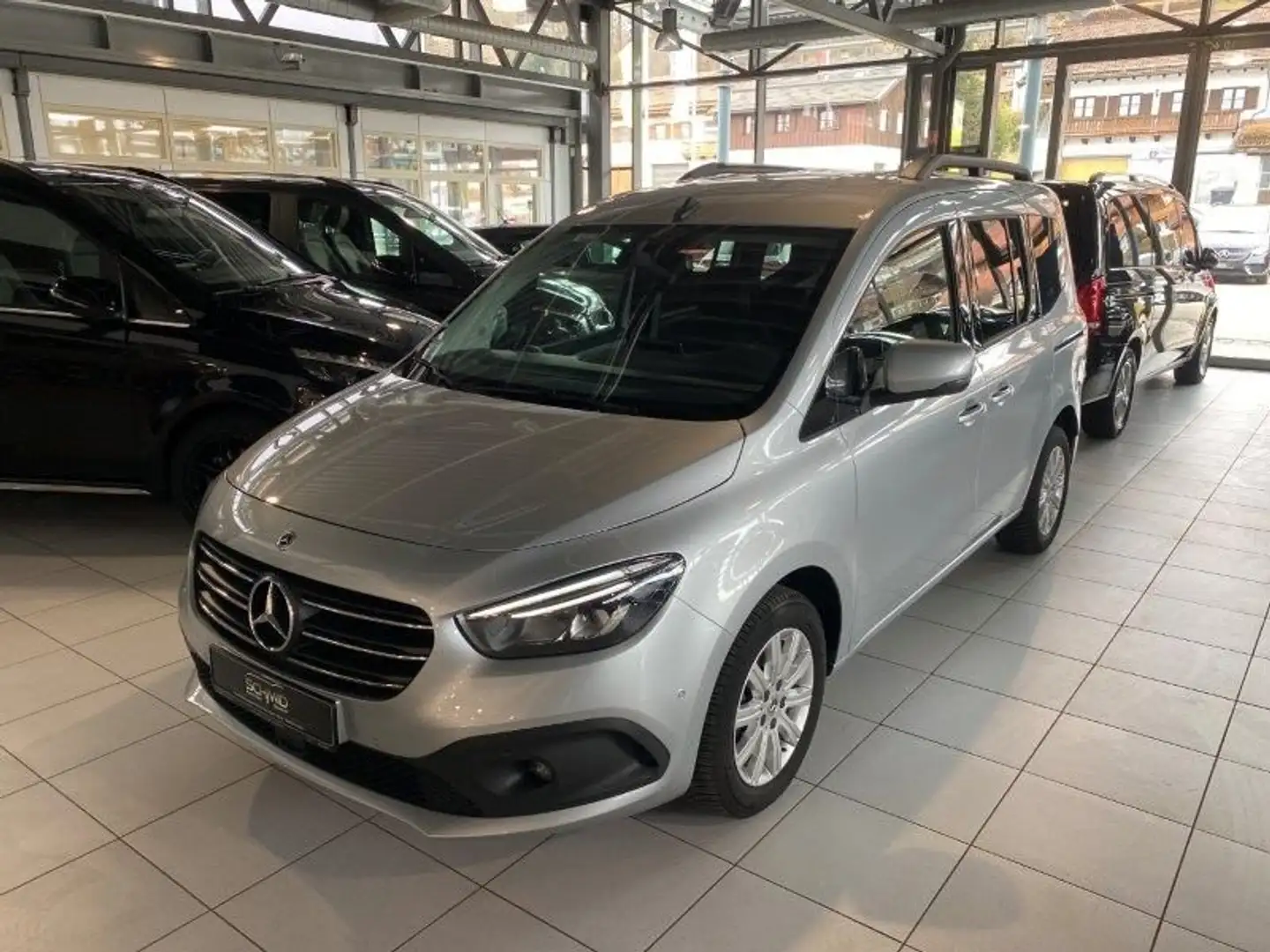 Mercedes-Benz T-Class T 180 d Progressive AHK MBUX LED RFK SPUR Verkeh Silber - 2