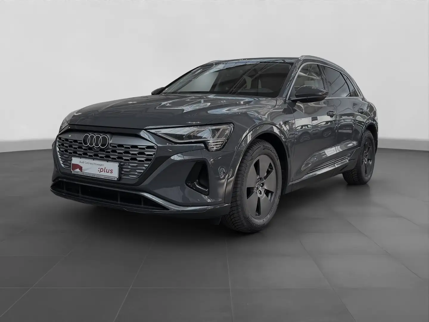 Audi Q8 e-tron 50 Q HuD LM20 MEMORY AHK SPORTSITZE Grau - 2