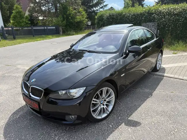 BMW 330 i Coupe/Leder/Glasdach/Navi/Xenon/18 Zoll