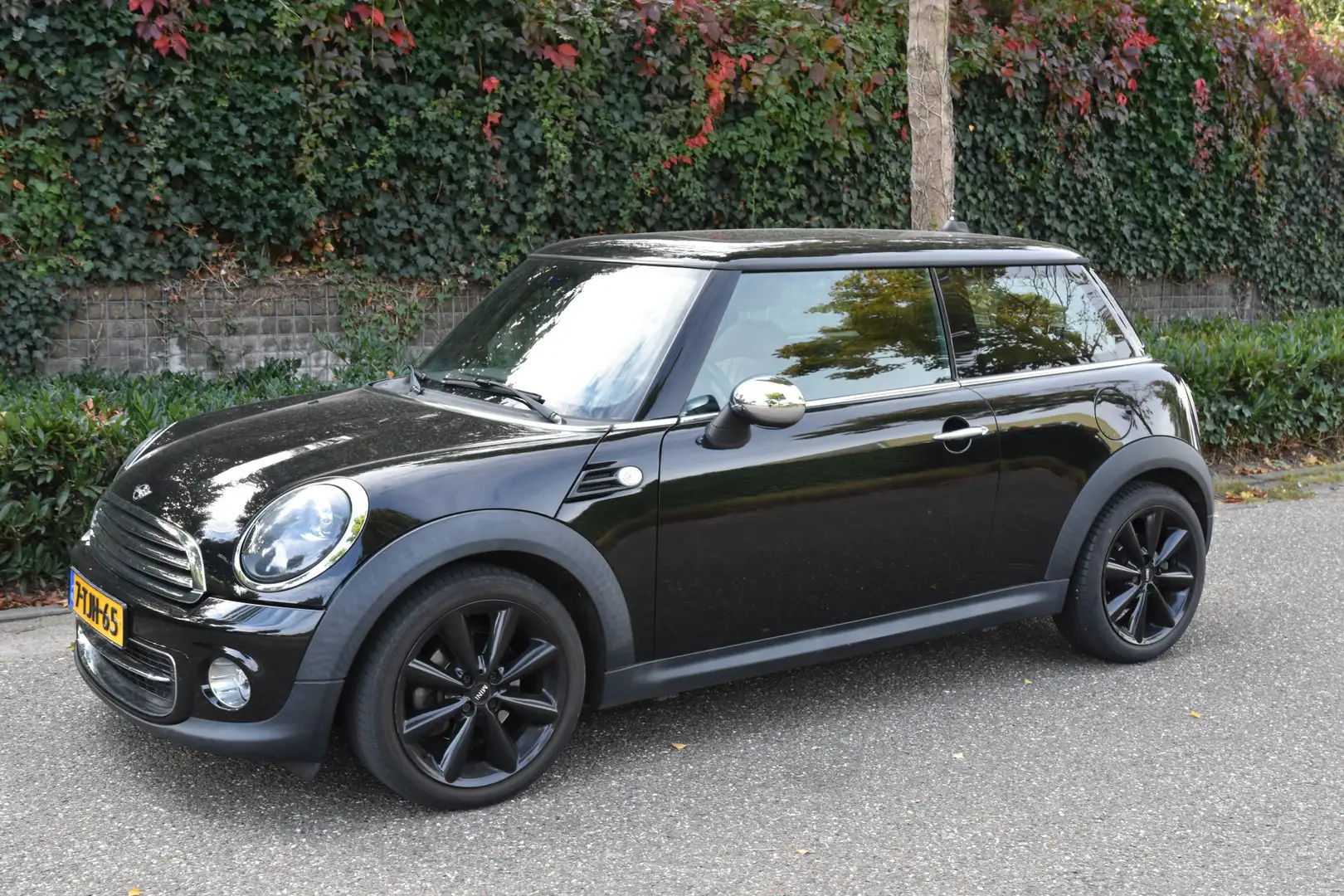 MINI Cooper Mini 1.6 Chili Final Edition | PANORAMA DAK | NAVI Zwart - 2