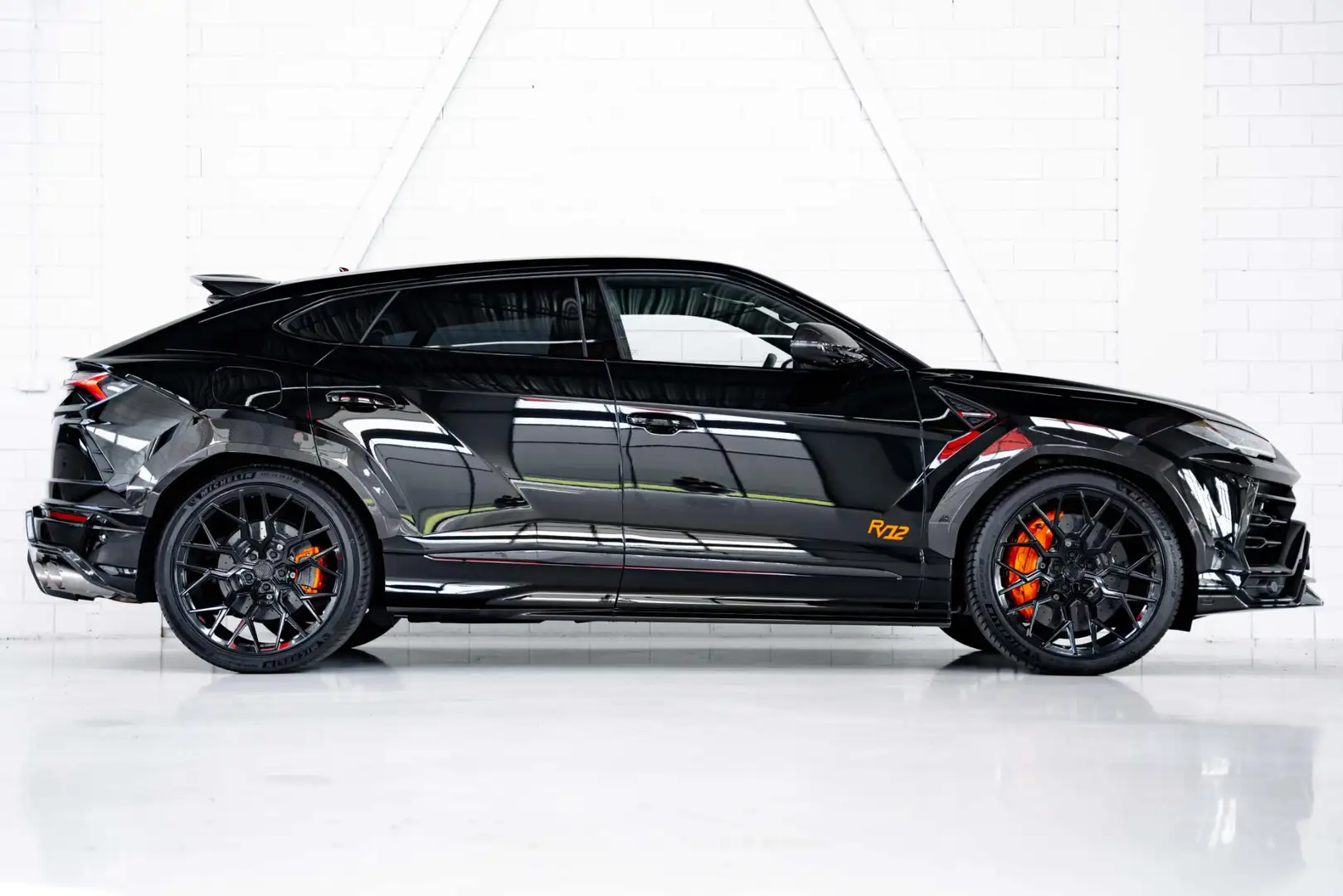 Lamborghini Urus URBAN | RV12 Edition | Urban Carbon Widebody | B&O Zwart - 2