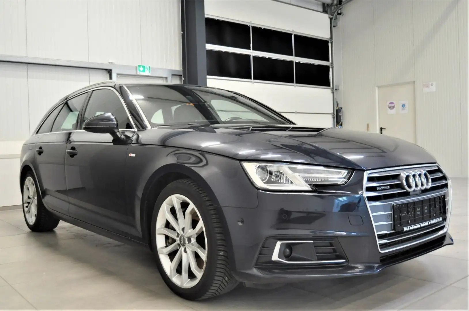 Audi A4 3.0 quattro / S LINE / ACC / MOTORSCHADEN Albastru - 2