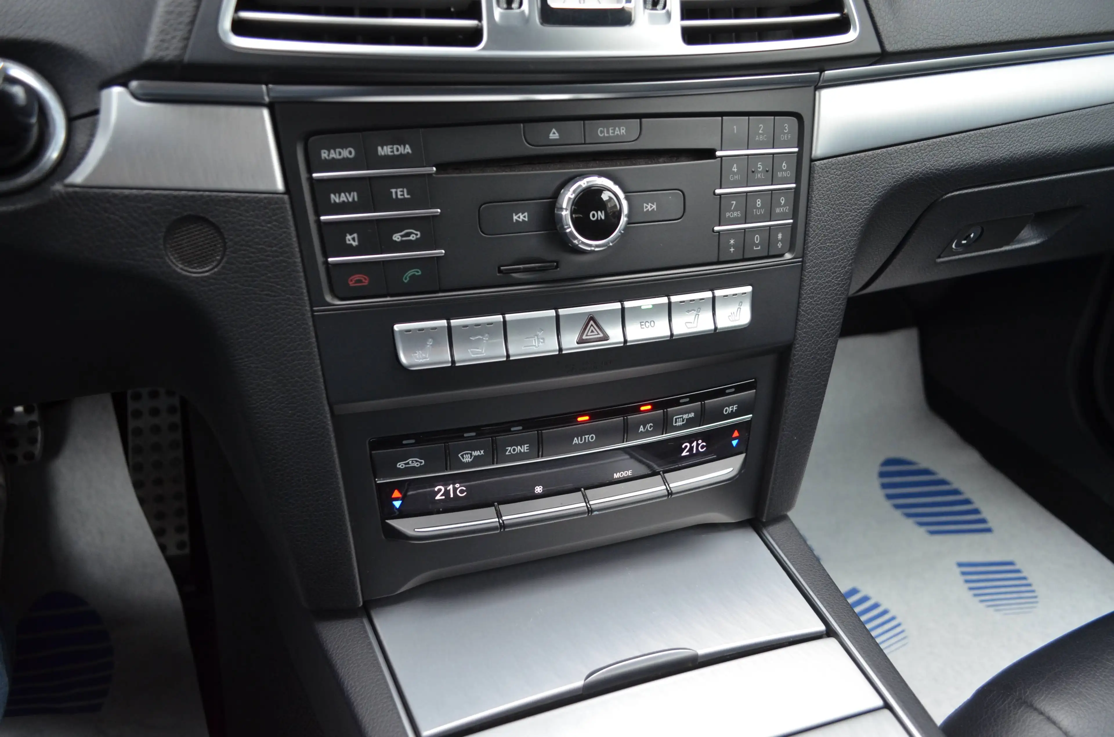 Mercedes-Benz E 220 Cabriolet E 220 d BLUETECH PACK AMG FULL OPTION — photo 15