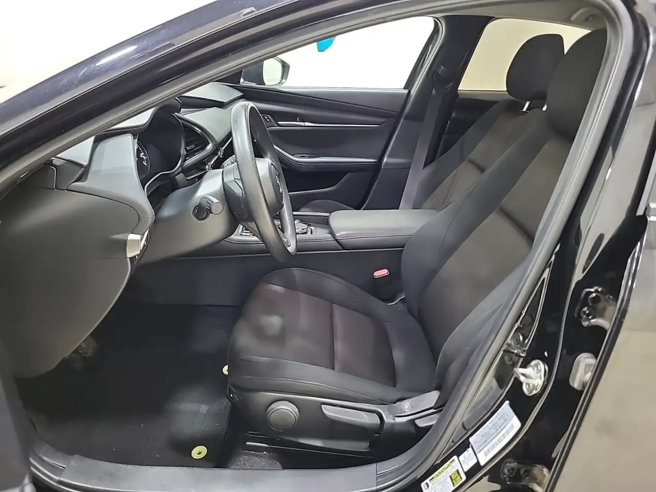 Mazda 3 снимка Mazda 3